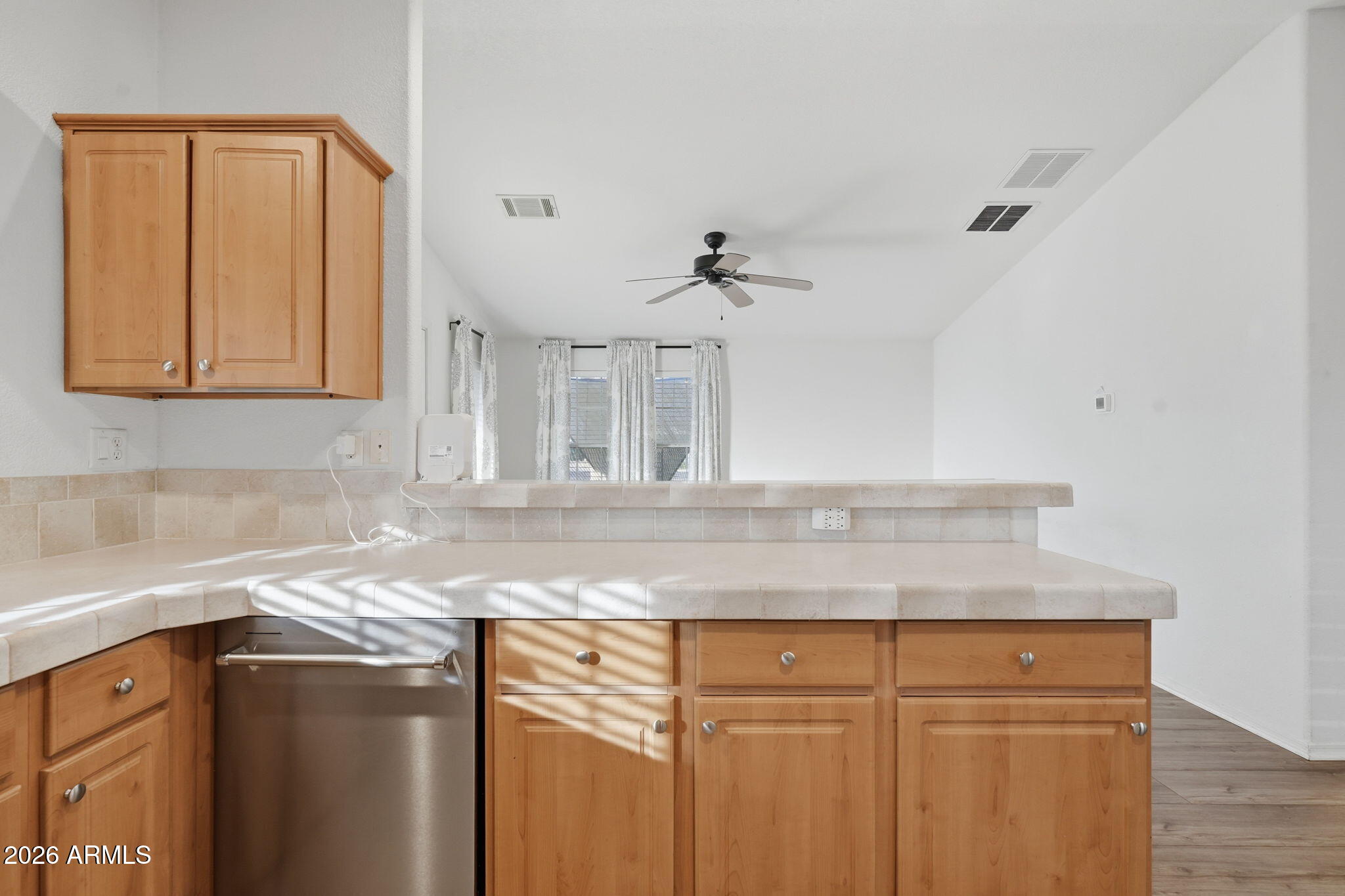 120 N VAL VISTA Drive 83