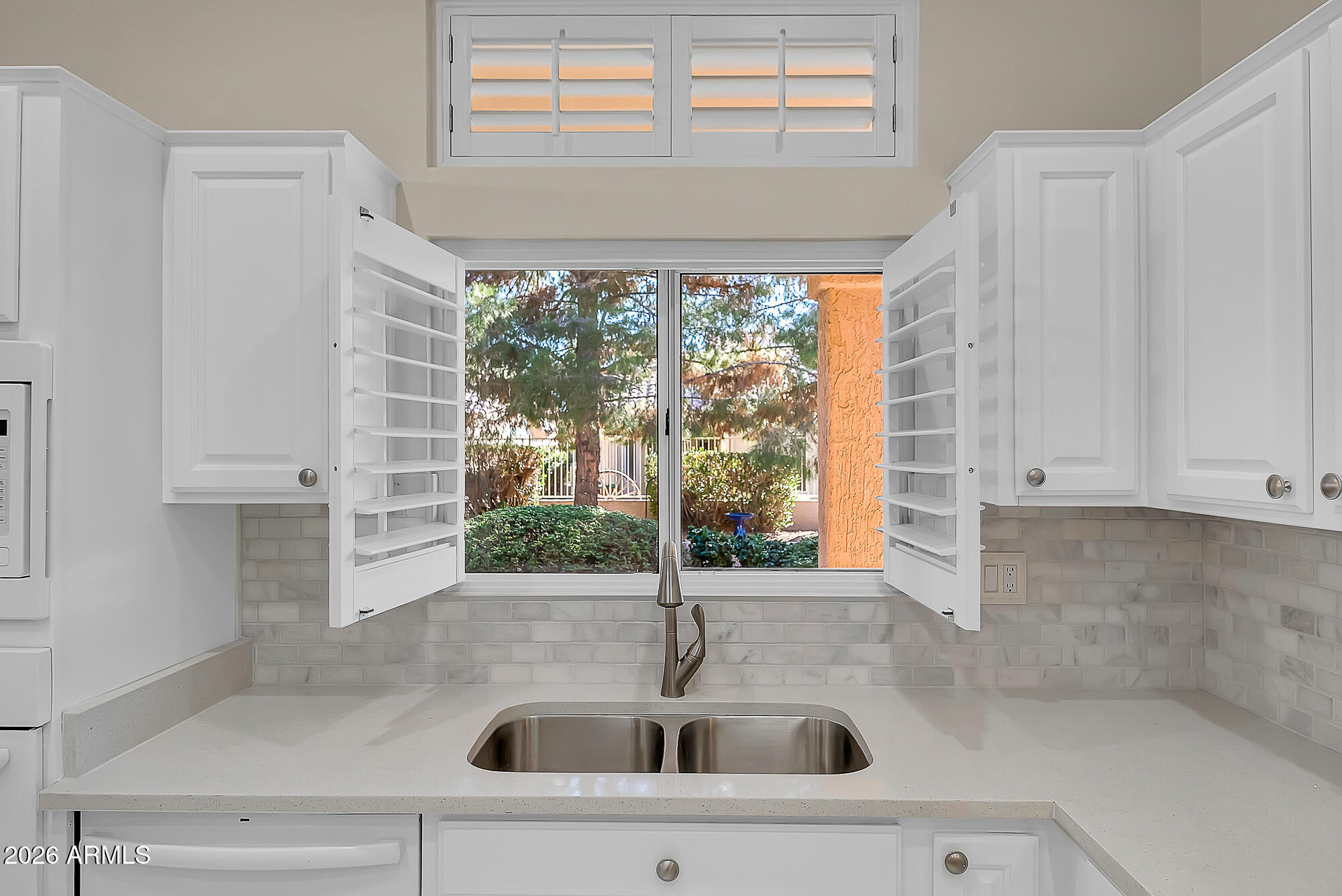 13729 W ROBERTSON Drive