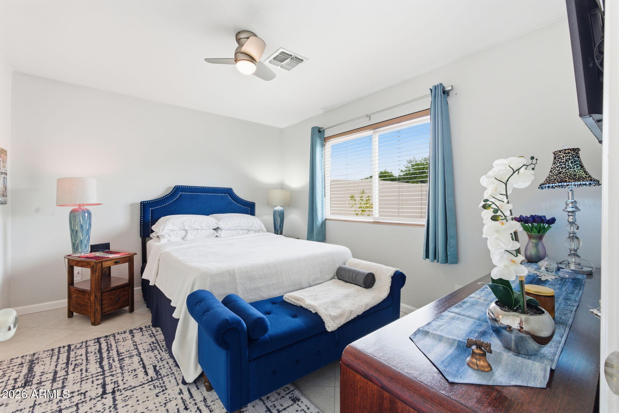 3607 W CAT BALUE Drive