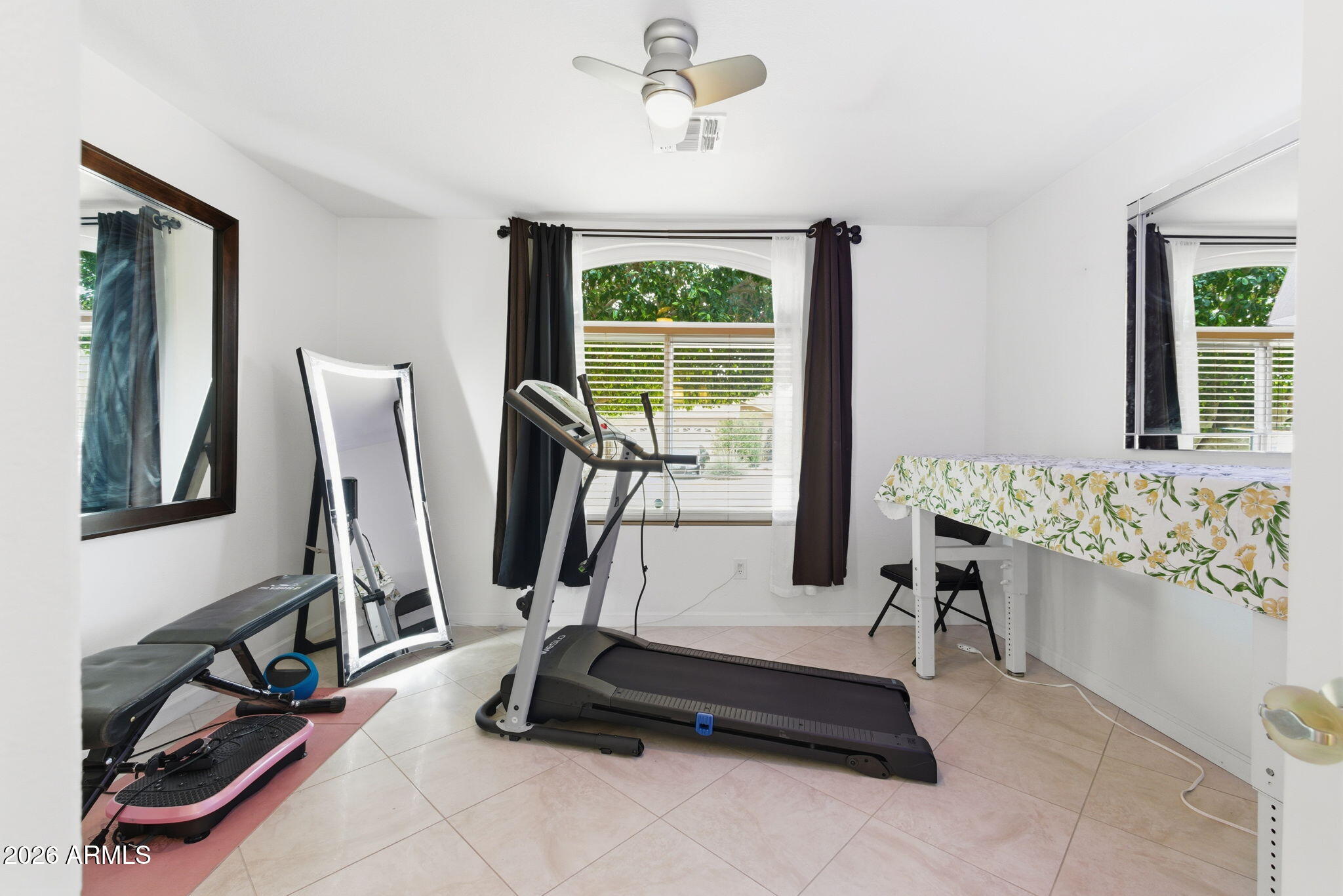 3607 W CAT BALUE Drive