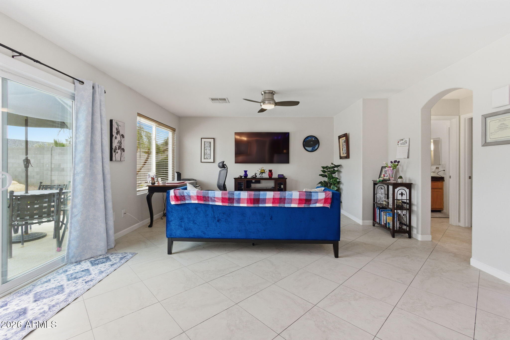 3607 W CAT BALUE Drive