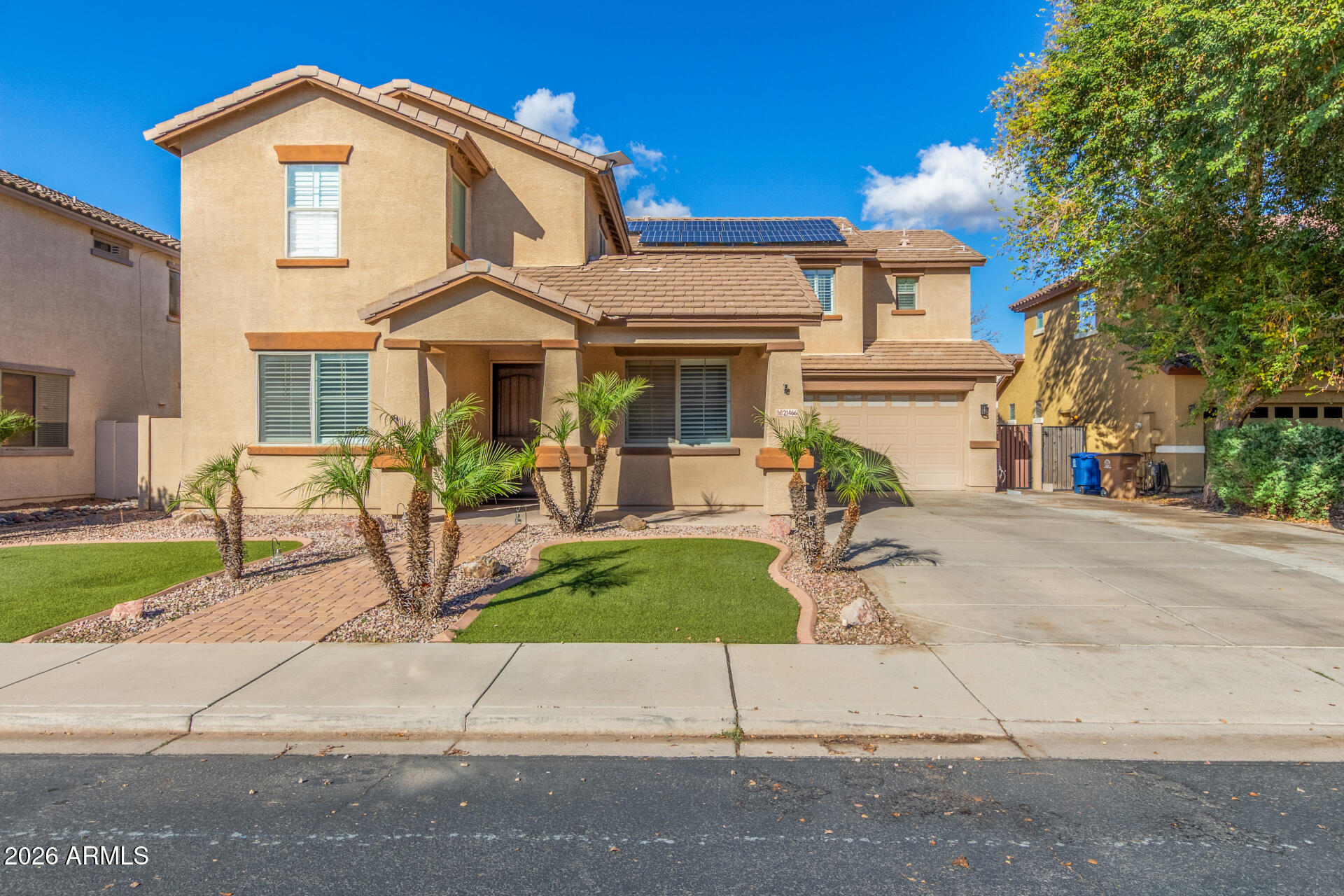 21466 E ROUNDUP Way