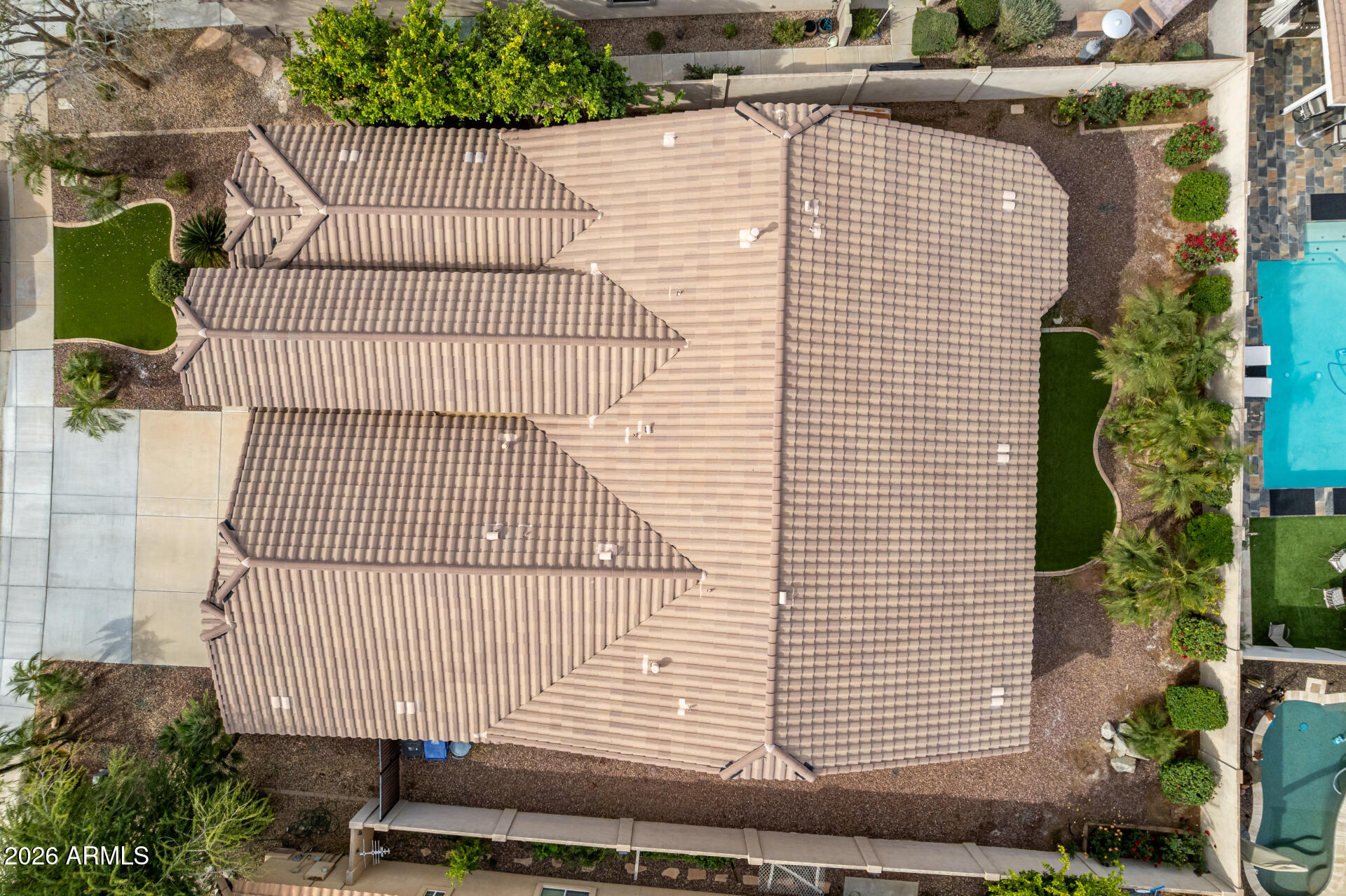 828 E TEAKWOOD Drive