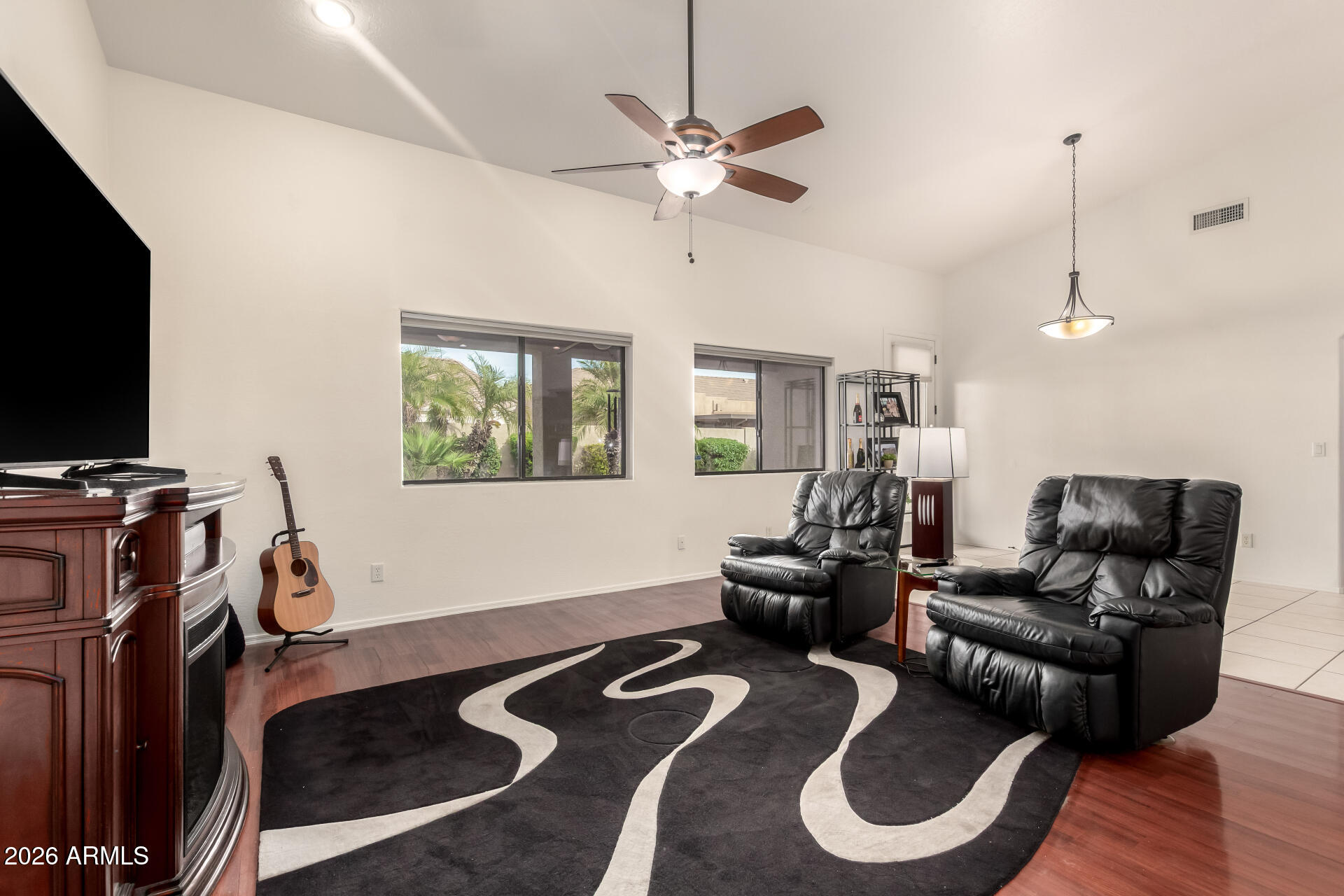 828 E TEAKWOOD Drive