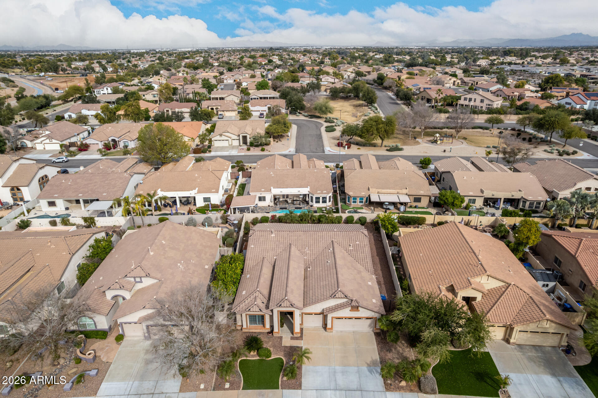 828 E TEAKWOOD Drive