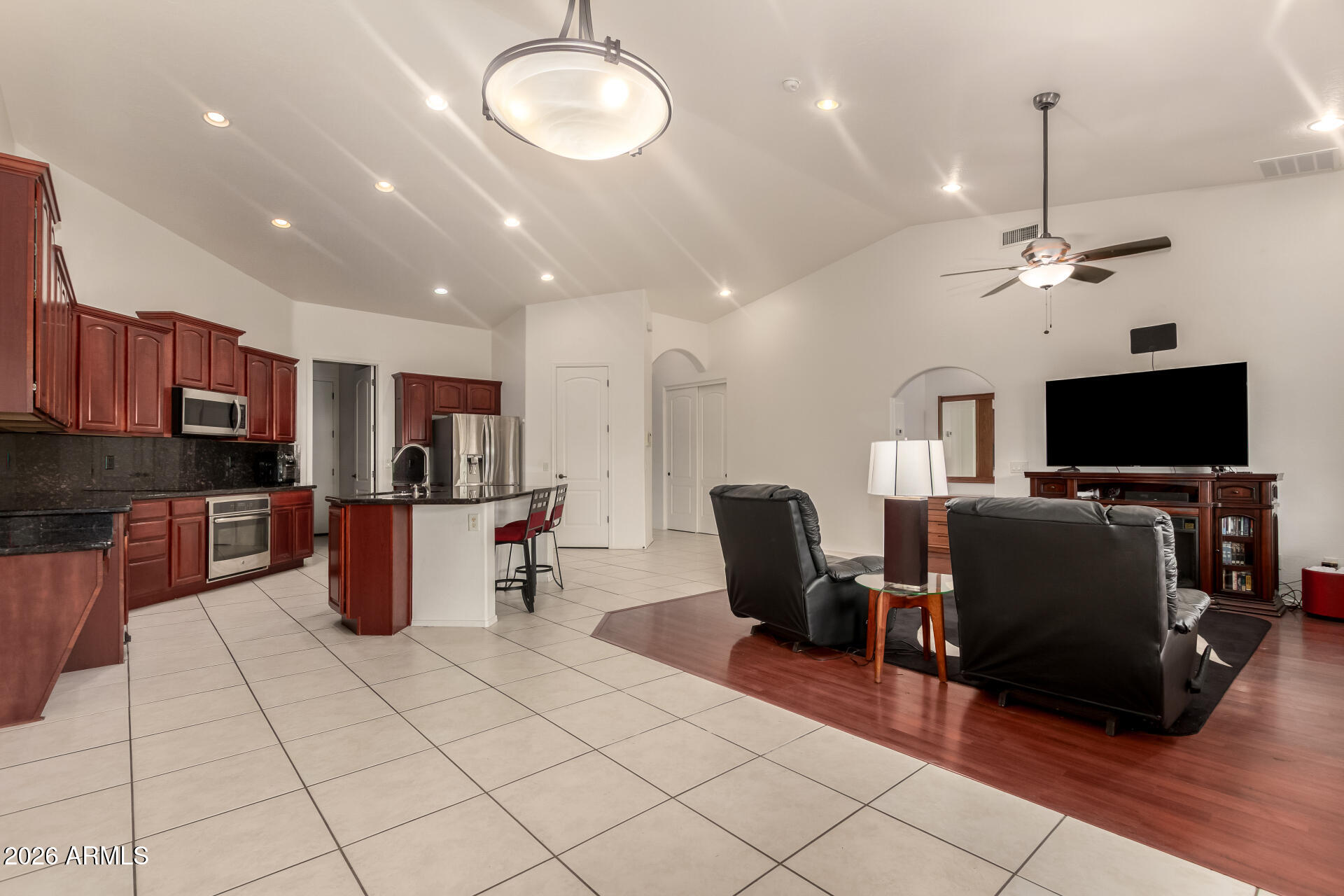 828 E TEAKWOOD Drive