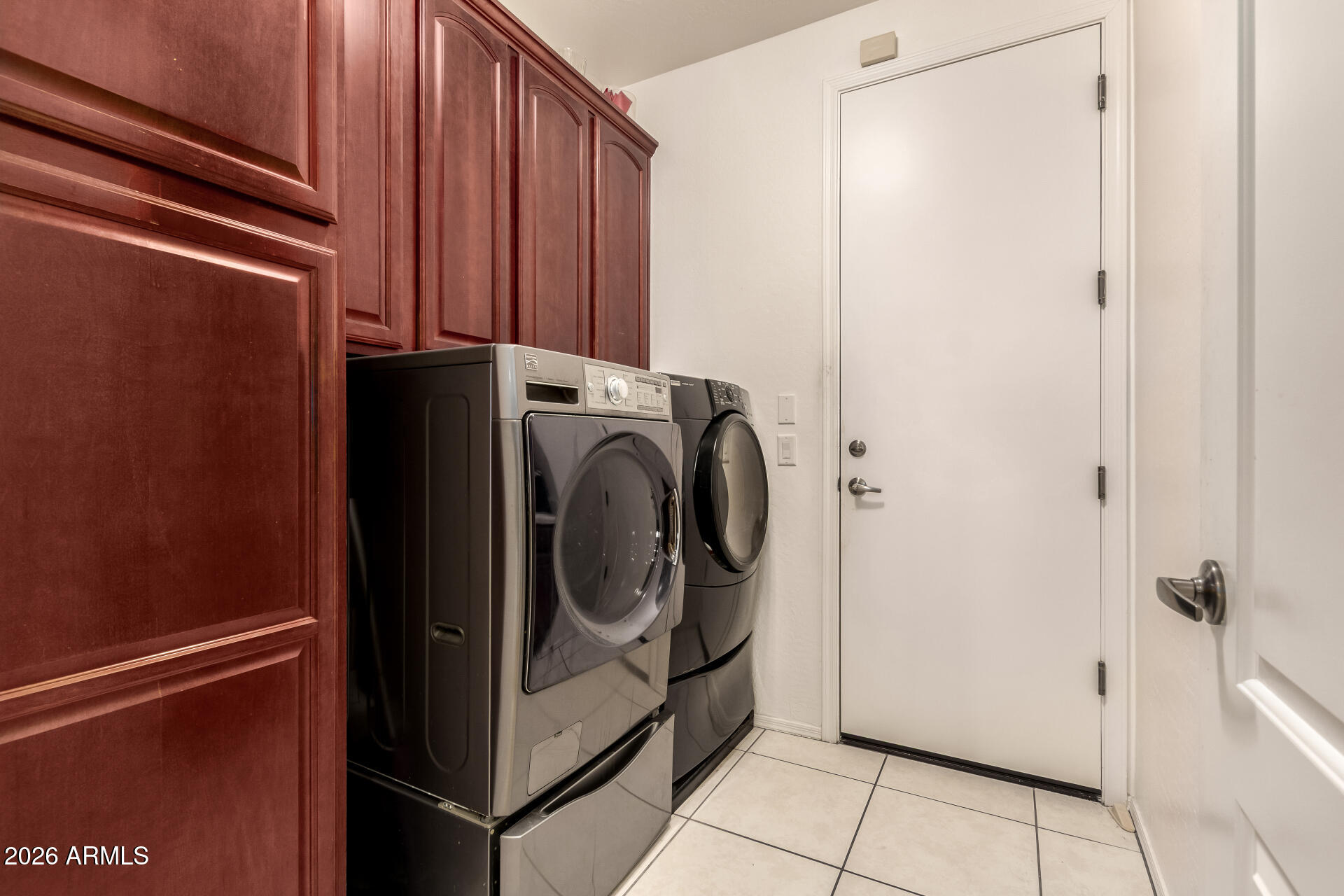 828 E TEAKWOOD Drive