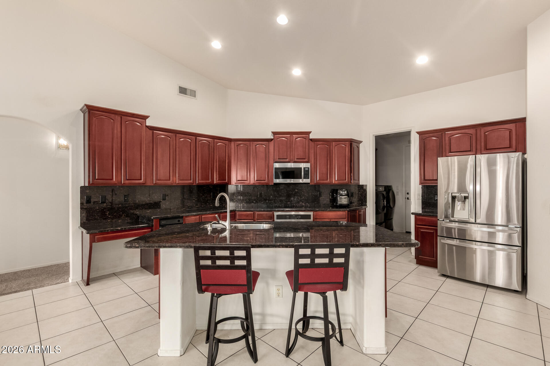 828 E TEAKWOOD Drive