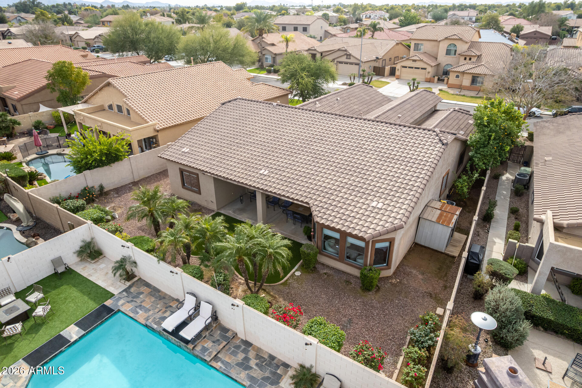 828 E TEAKWOOD Drive