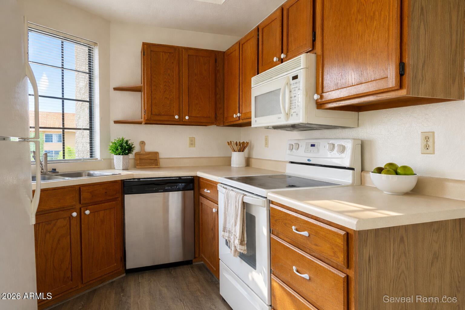 930 N MESA Drive Unit: 2063