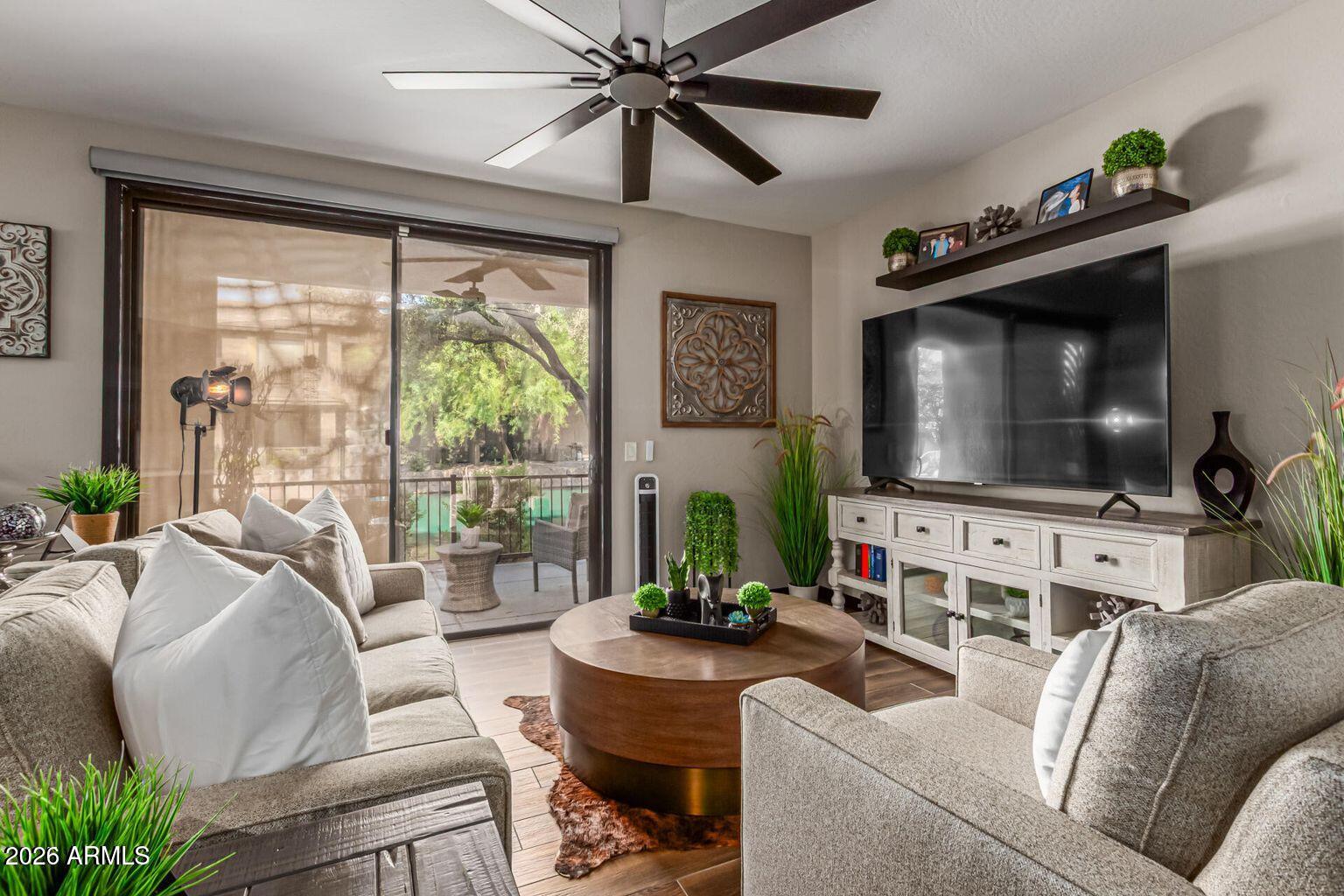 705 W QUEEN CREEK Road 1031