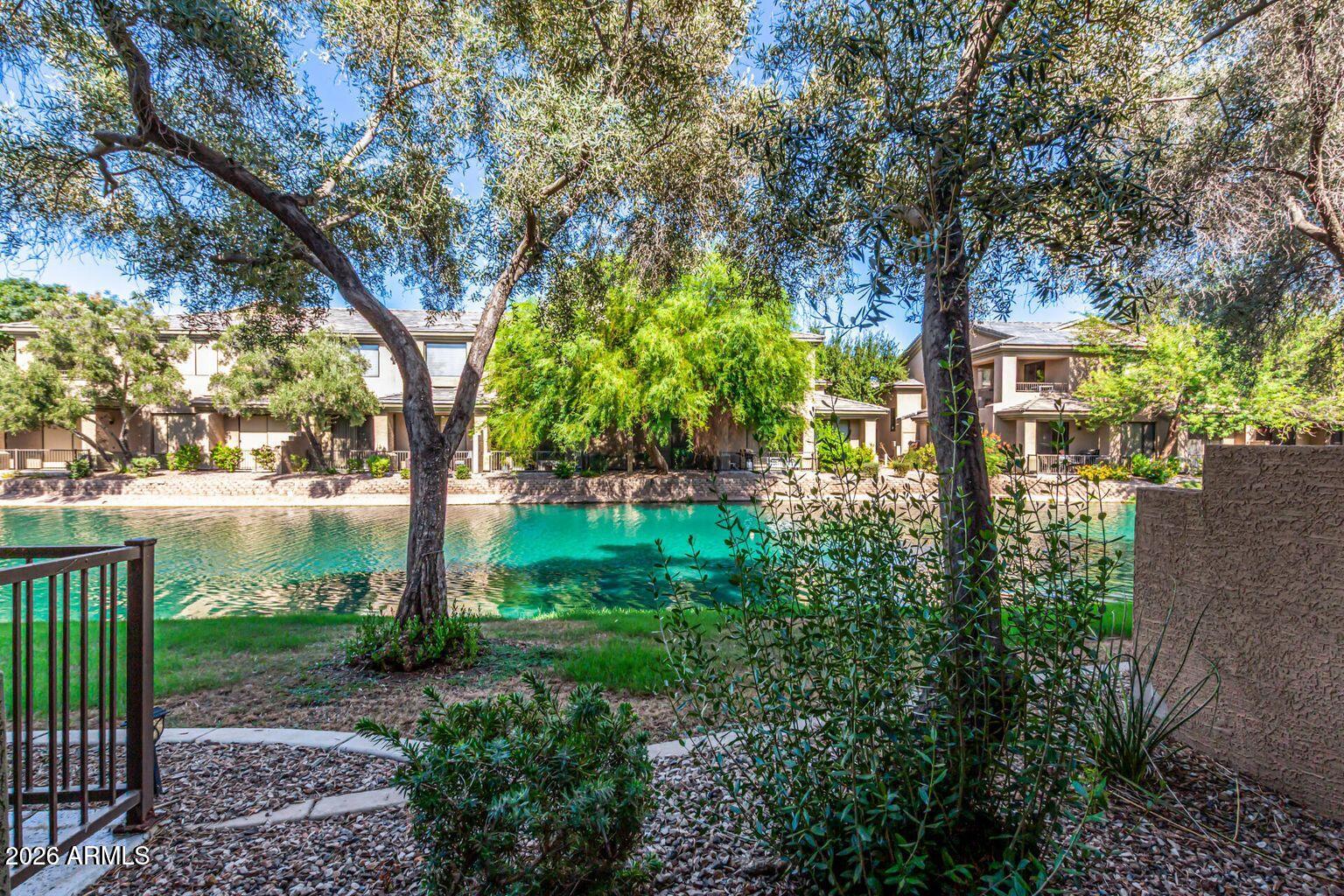 705 W QUEEN CREEK Road 1031