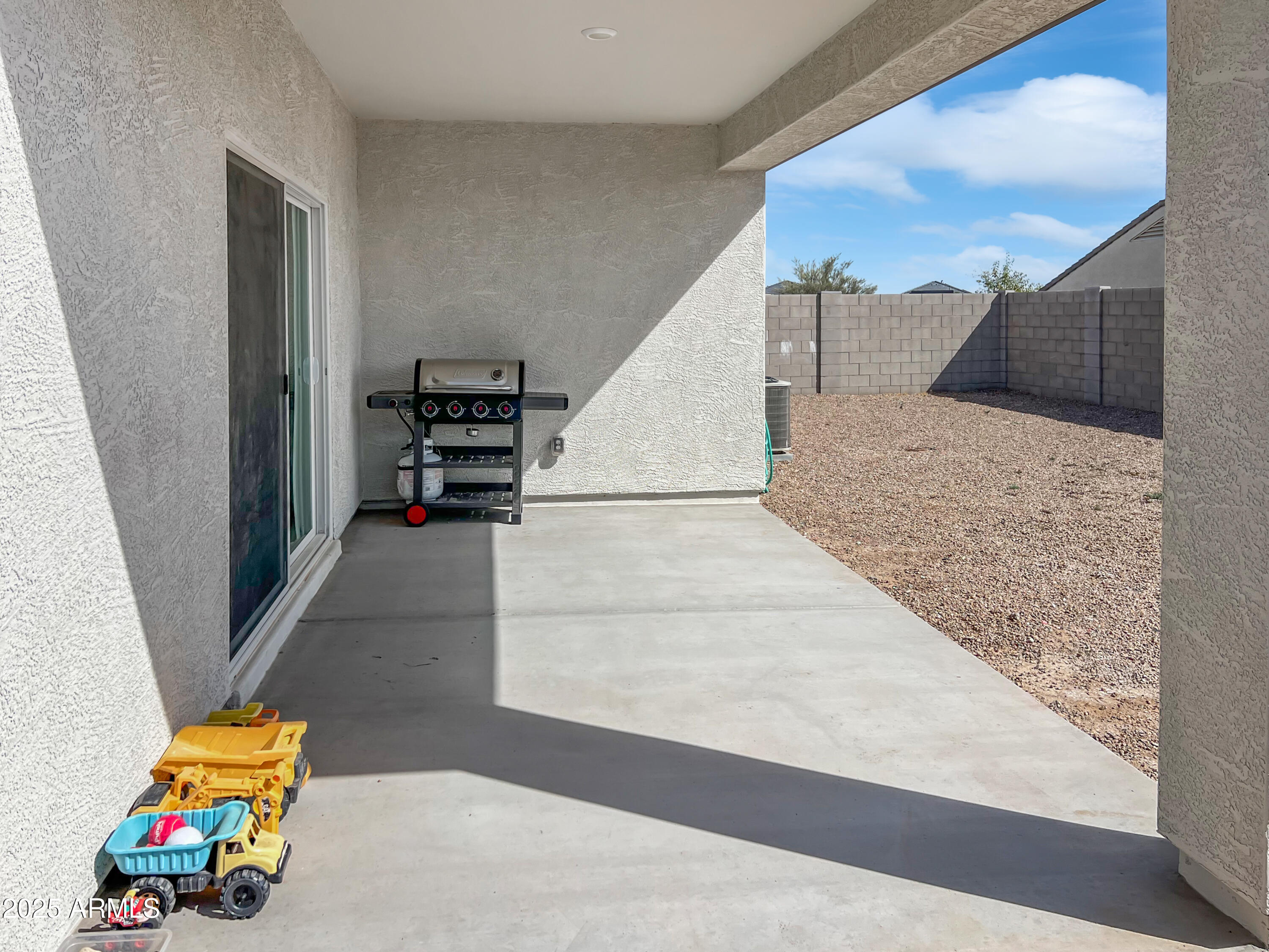 1081 W AVALON CANYON Drive