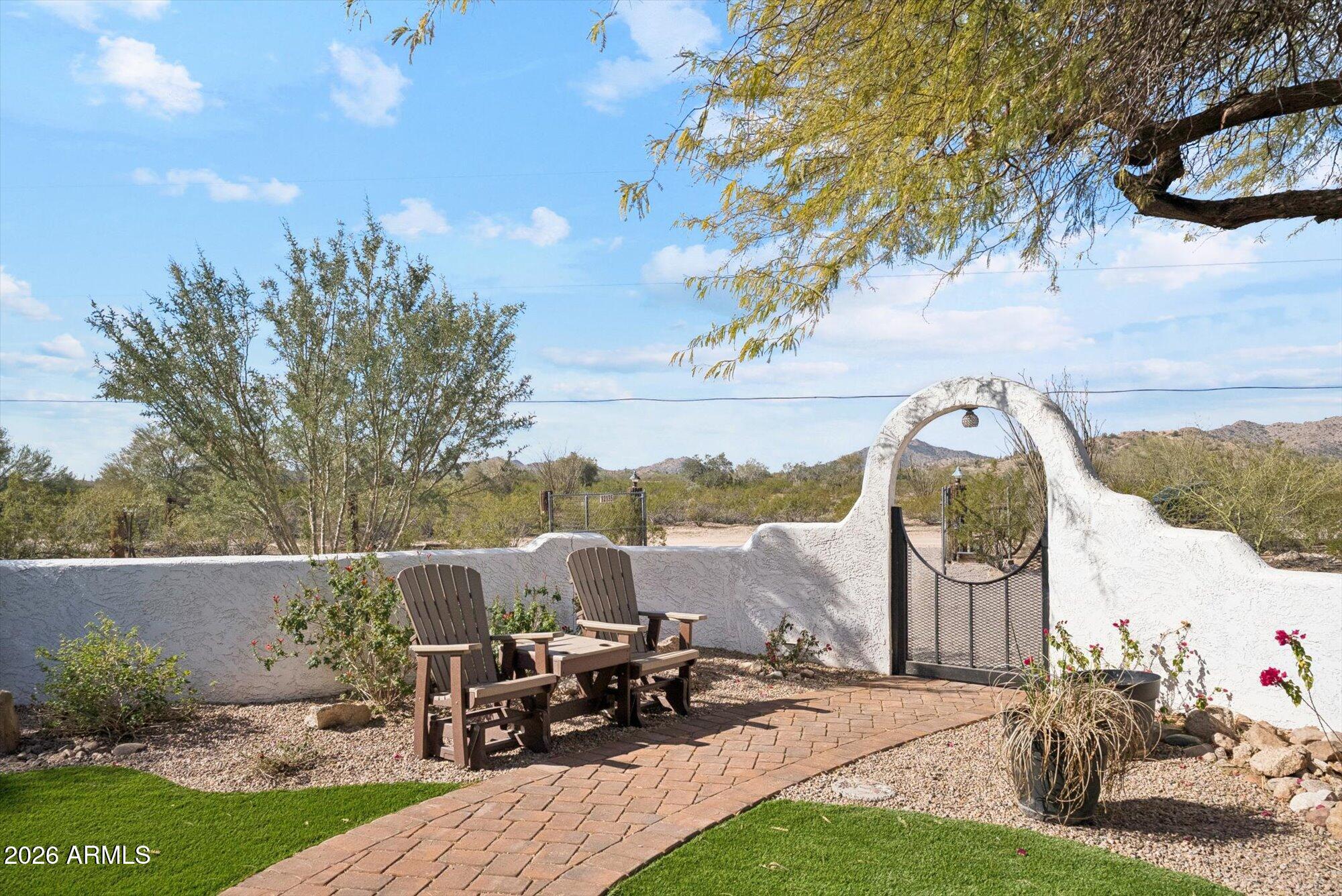 12135 N FALDALE Road