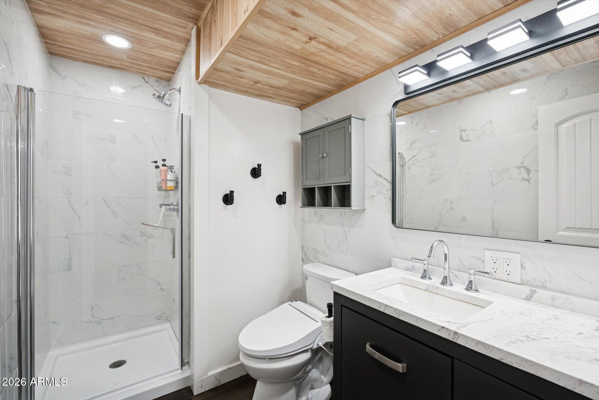 12135 N FALDALE Road