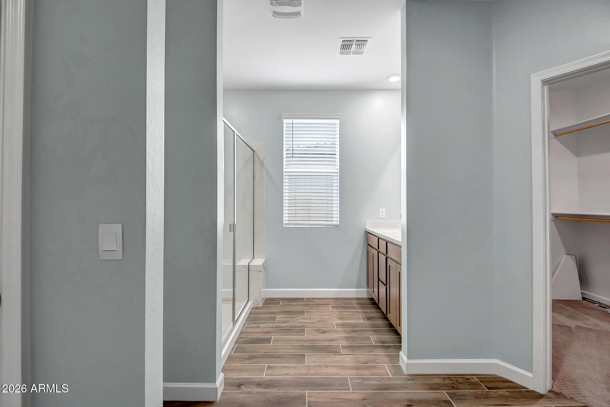 15896 W DESERT HOLLOW Drive