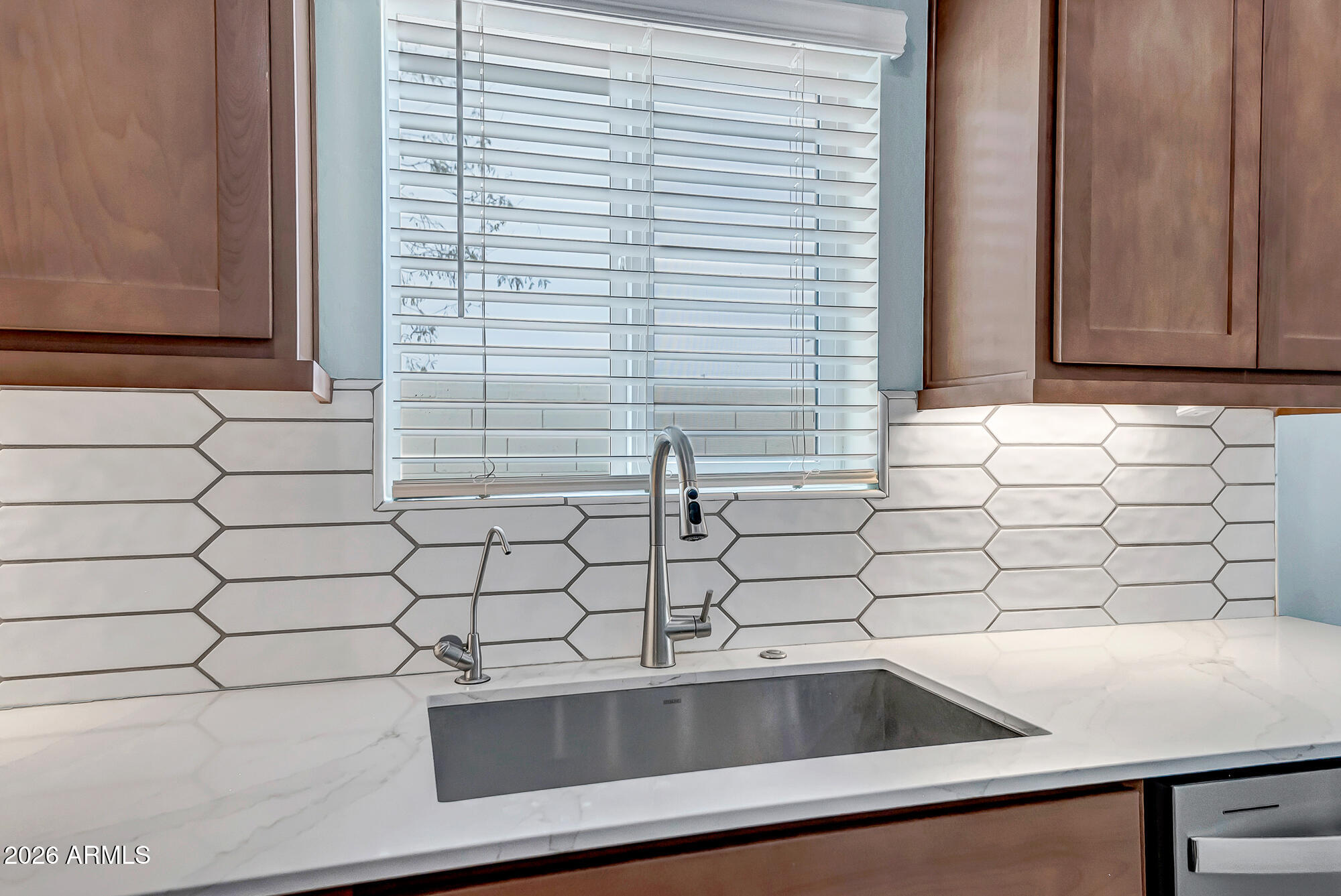 15896 W DESERT HOLLOW Drive