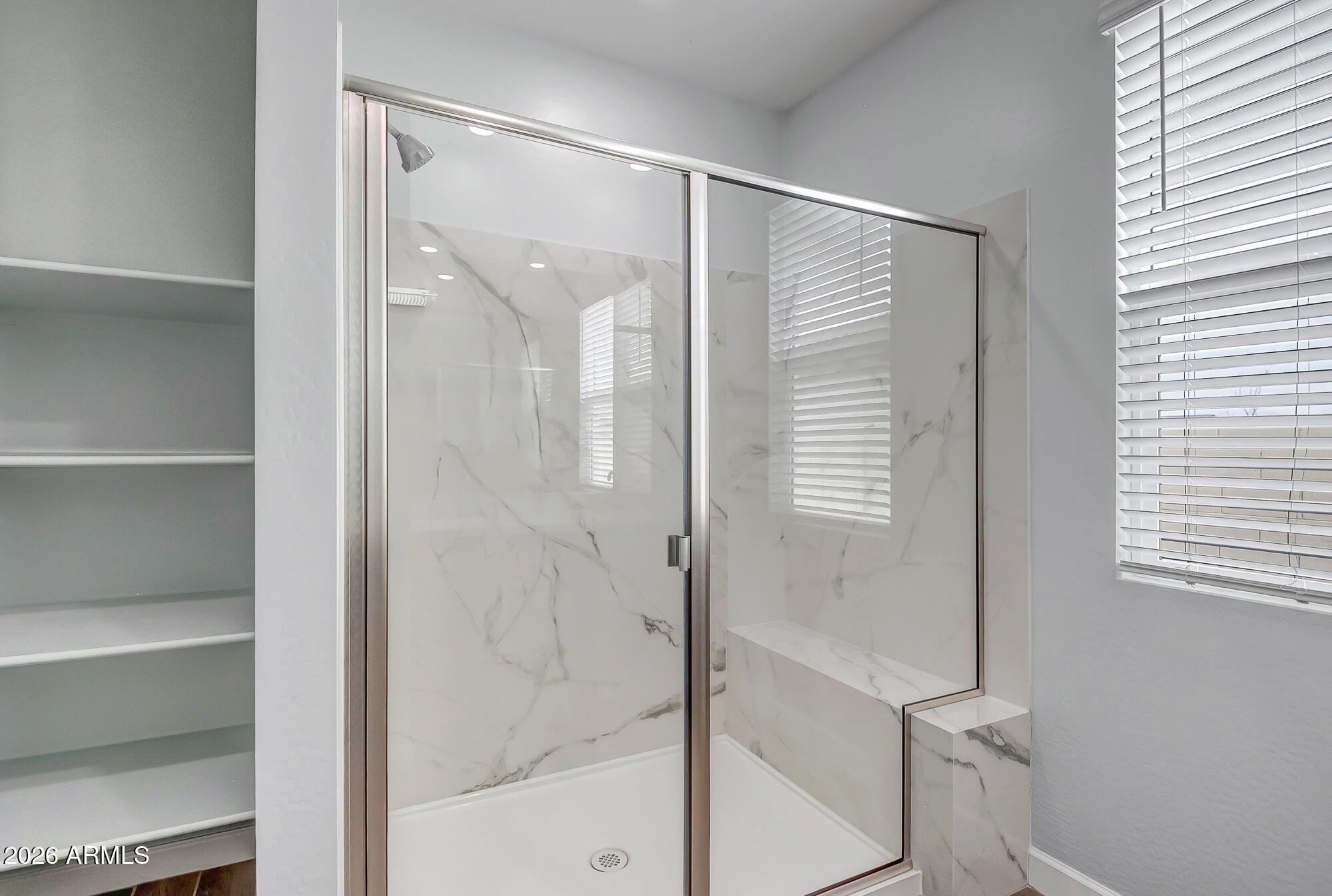 15896 W DESERT HOLLOW Drive