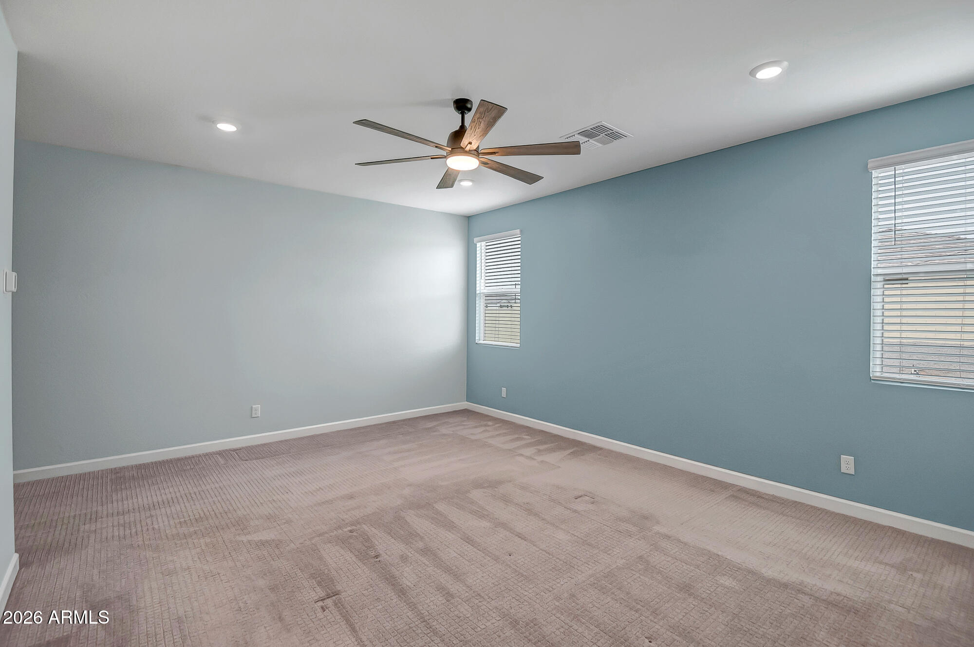 15896 W DESERT HOLLOW Drive