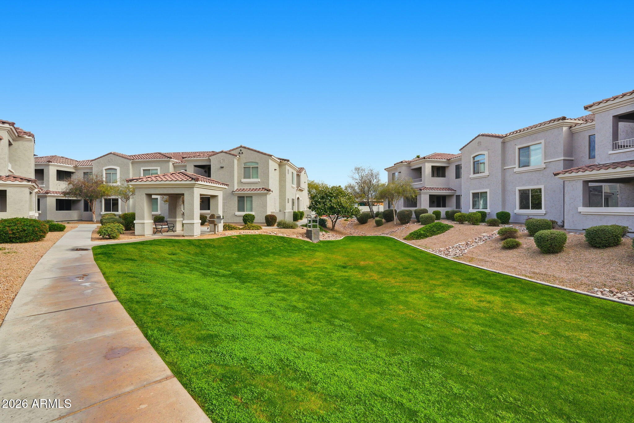 900 S CANAL Drive 211