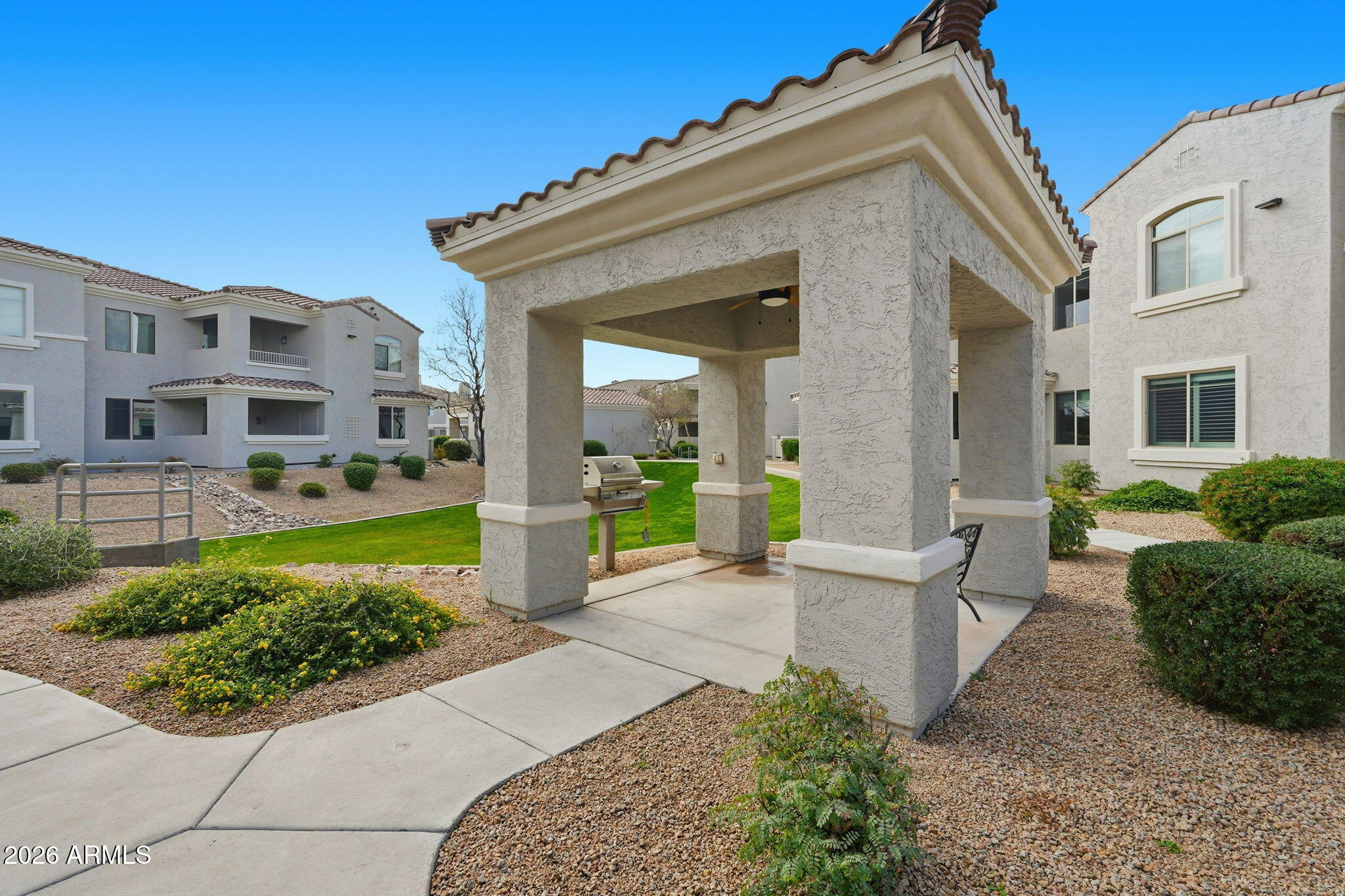 900 S CANAL Drive 211