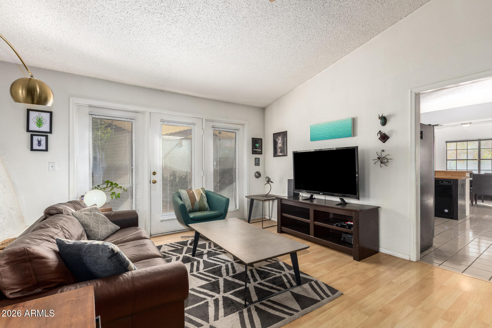 2142 W KNOWLES Circle