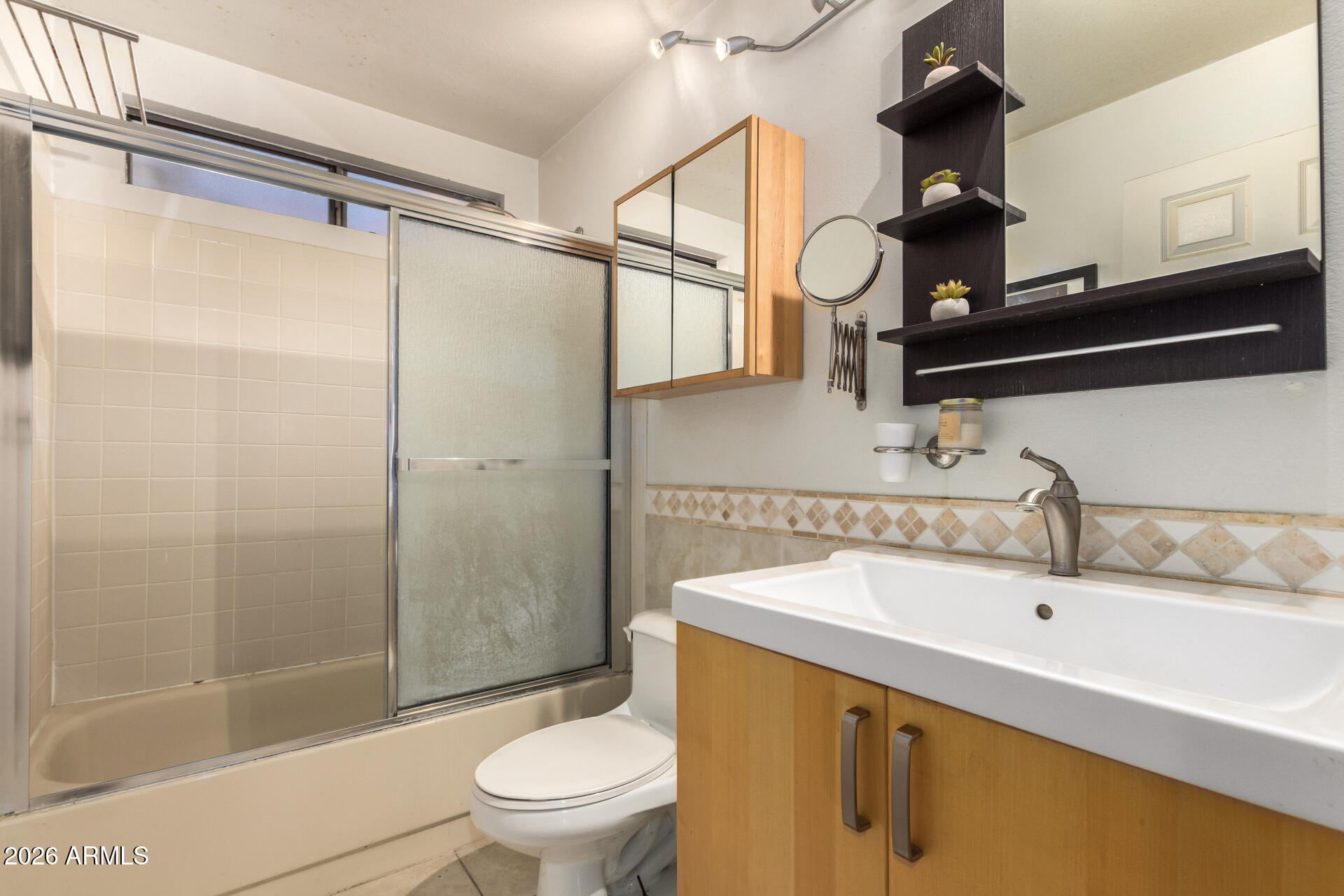 2142 W KNOWLES Circle