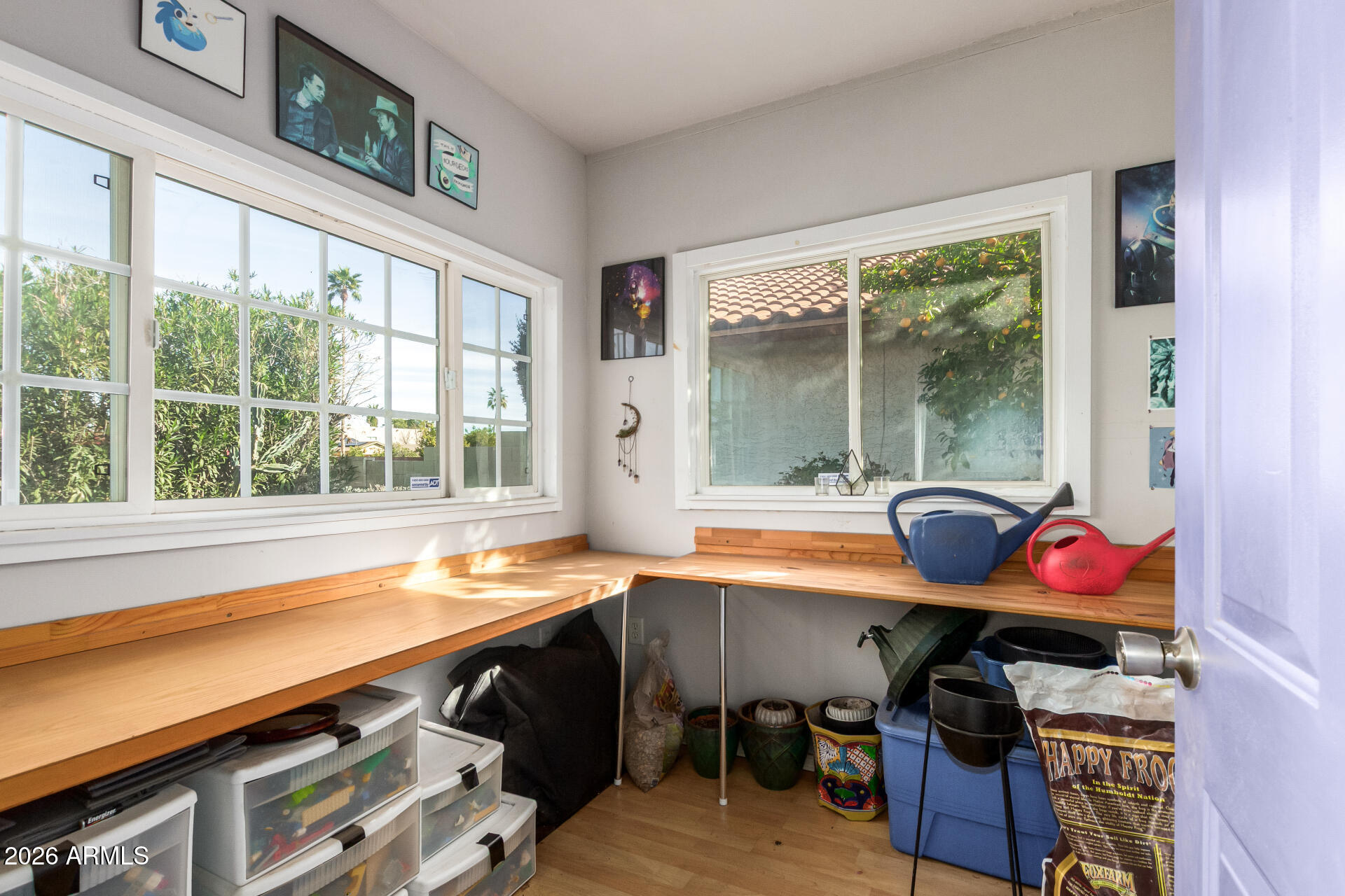 2142 W KNOWLES Circle