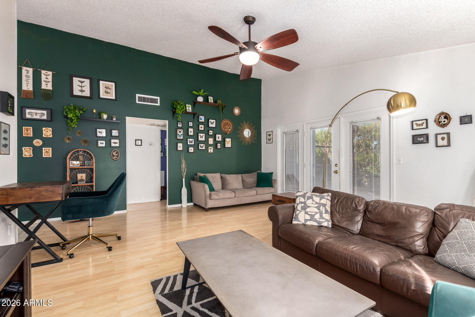 2142 W KNOWLES Circle