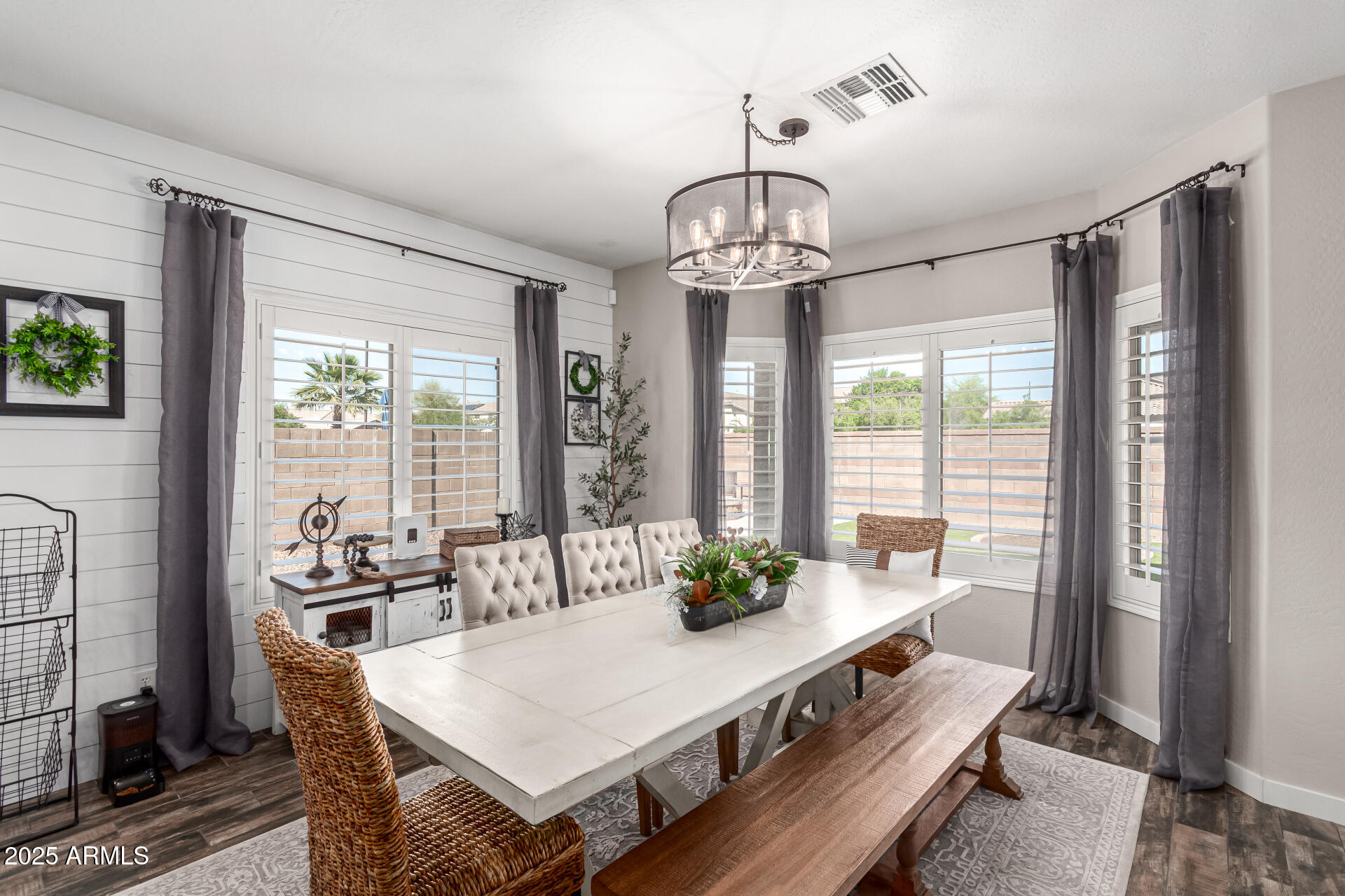 6219 S BANNING Street