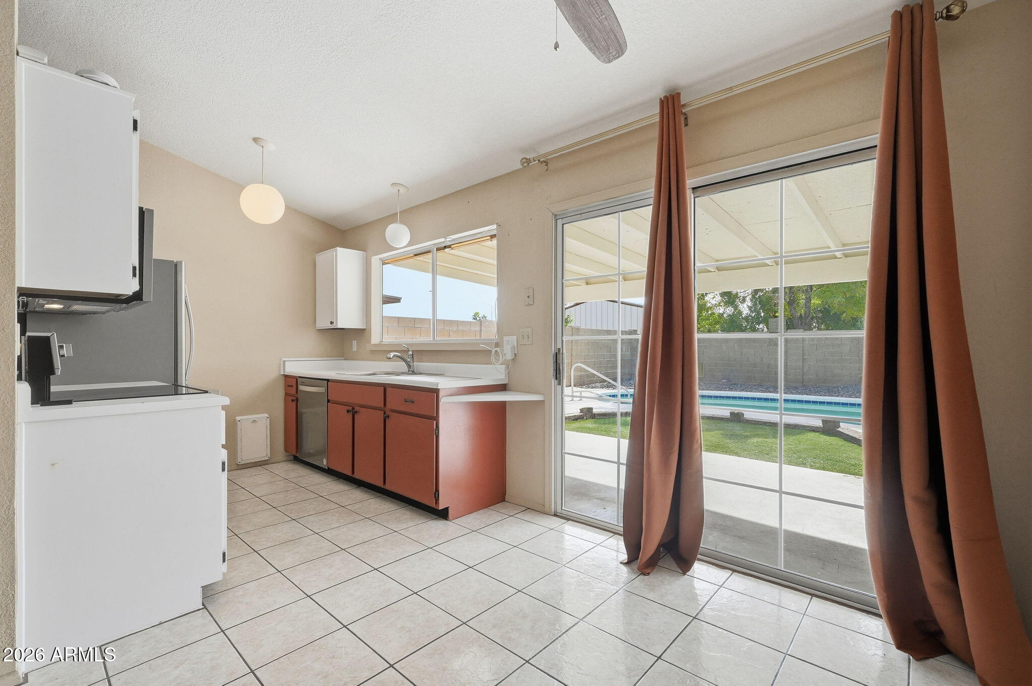 2859 E IMPALA Avenue