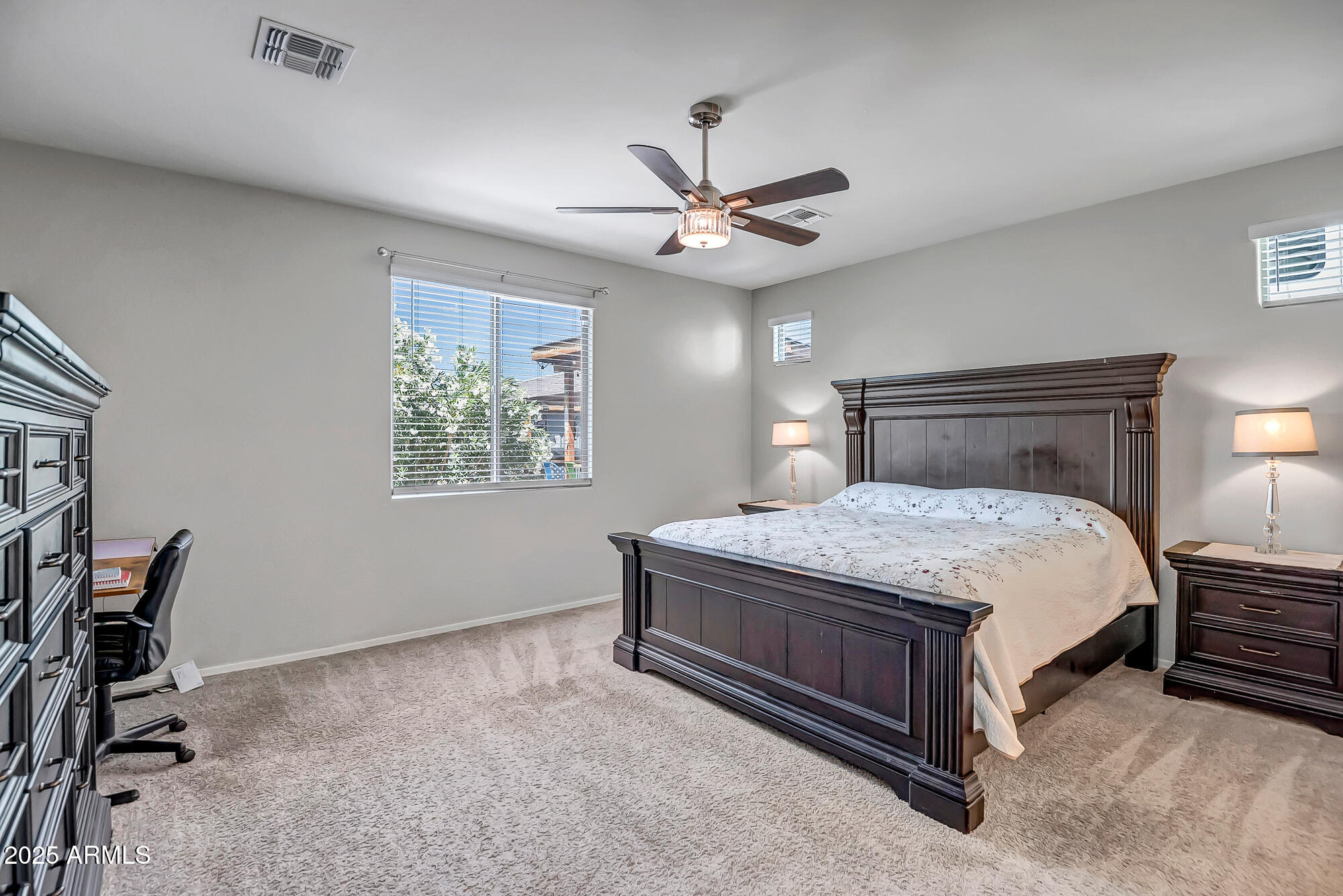 18662 W FOOTHILL Drive