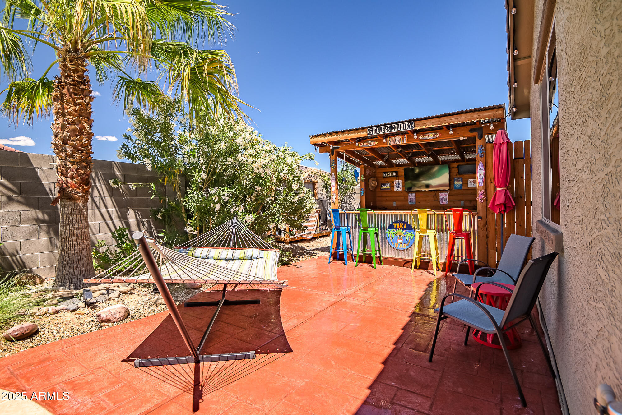 18662 W FOOTHILL Drive