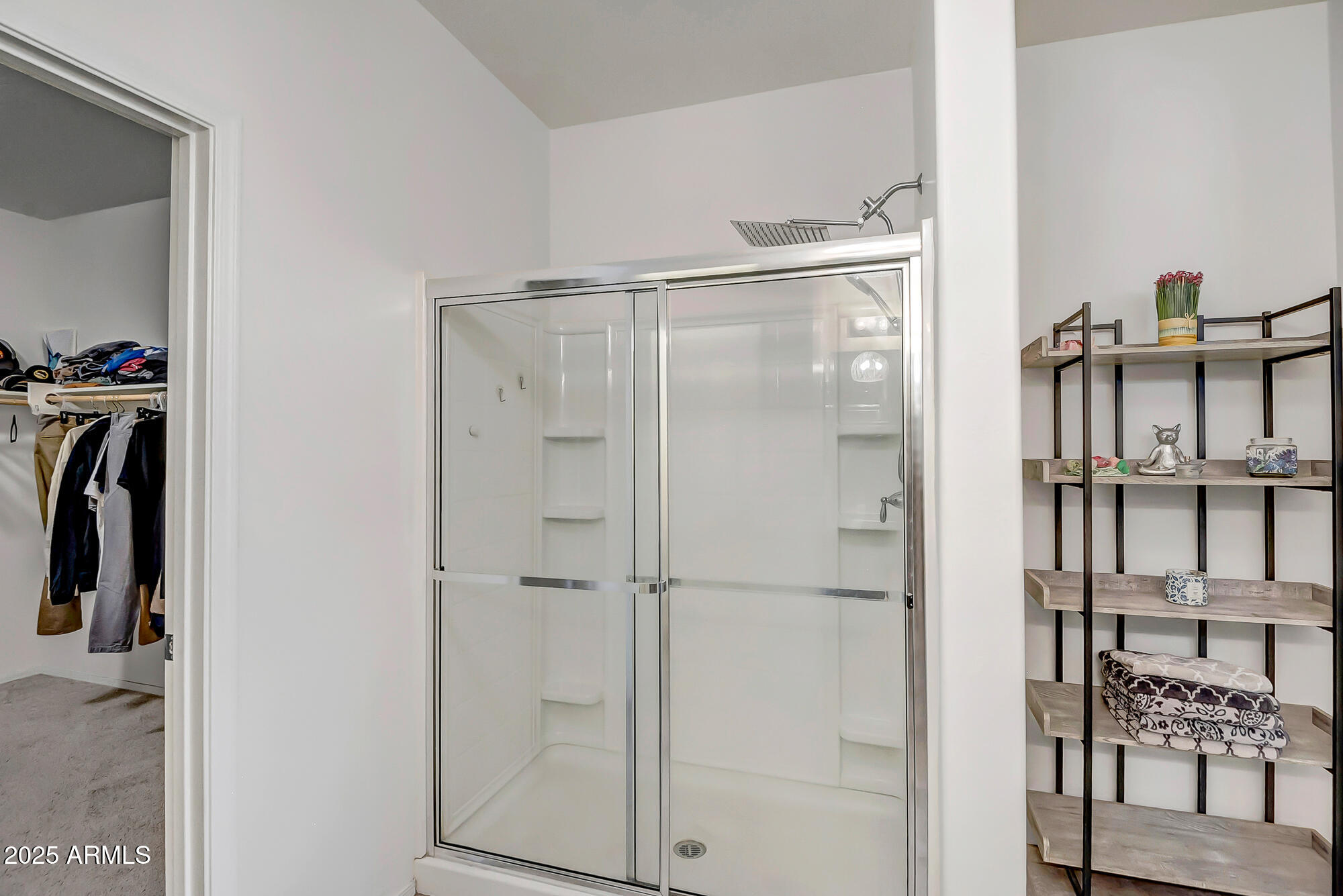 18662 W FOOTHILL Drive