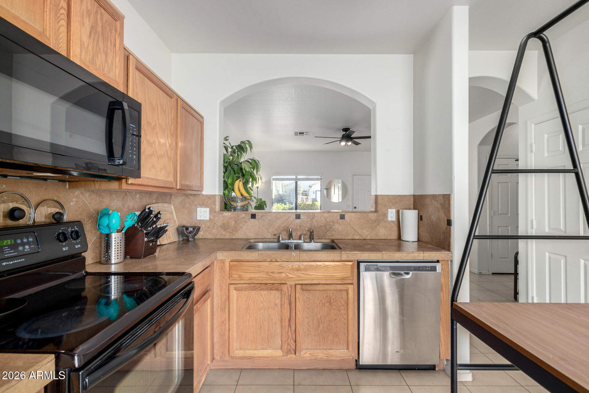 812 W SAINT CHARLES Avenue