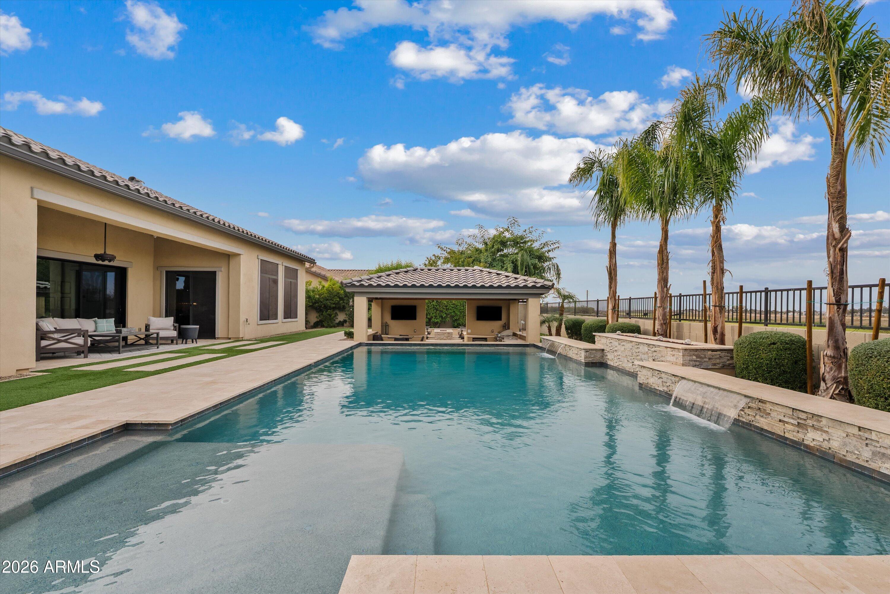 7002 S PORTLAND Avenue