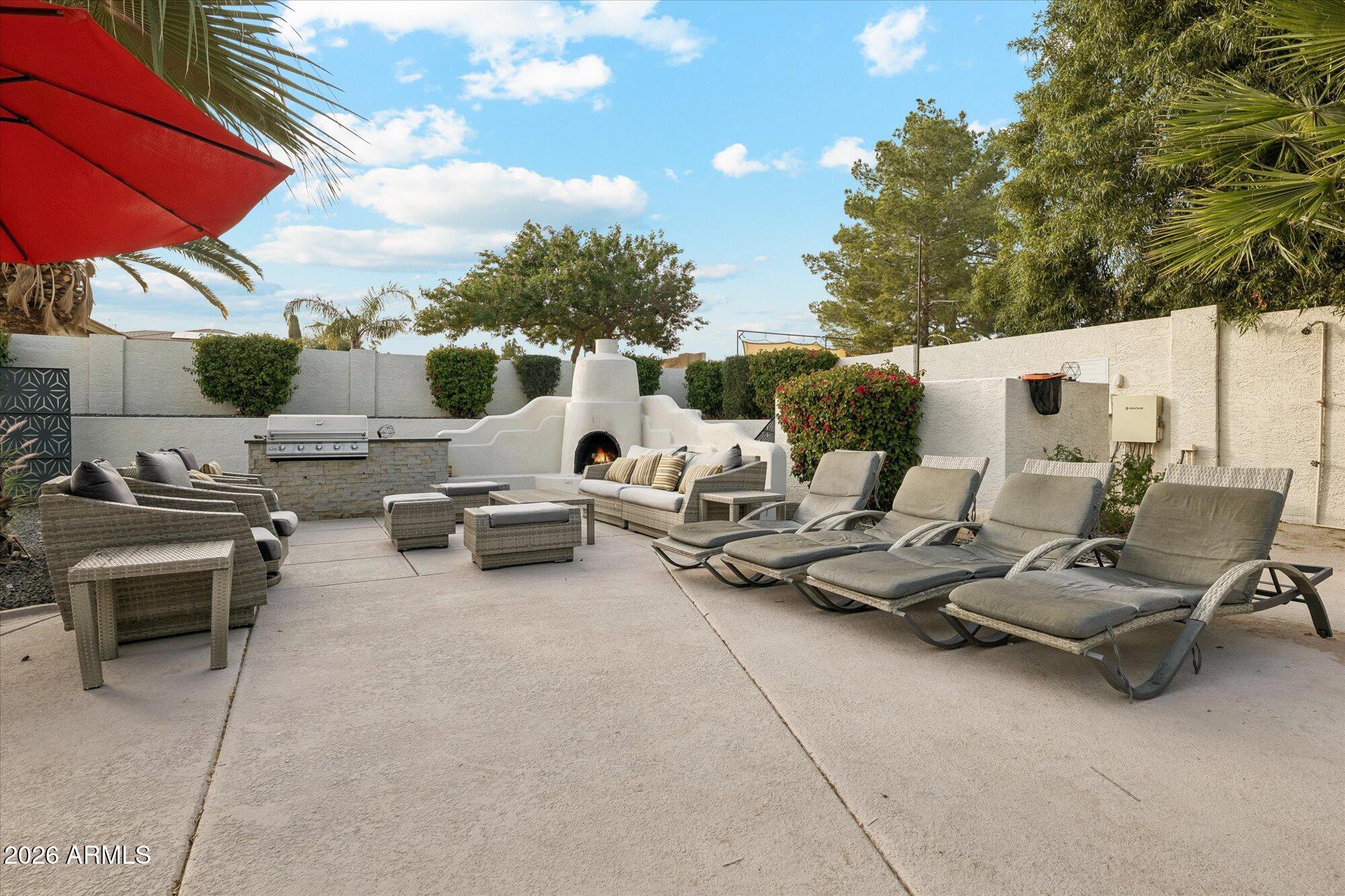 2814 E EVANS Drive