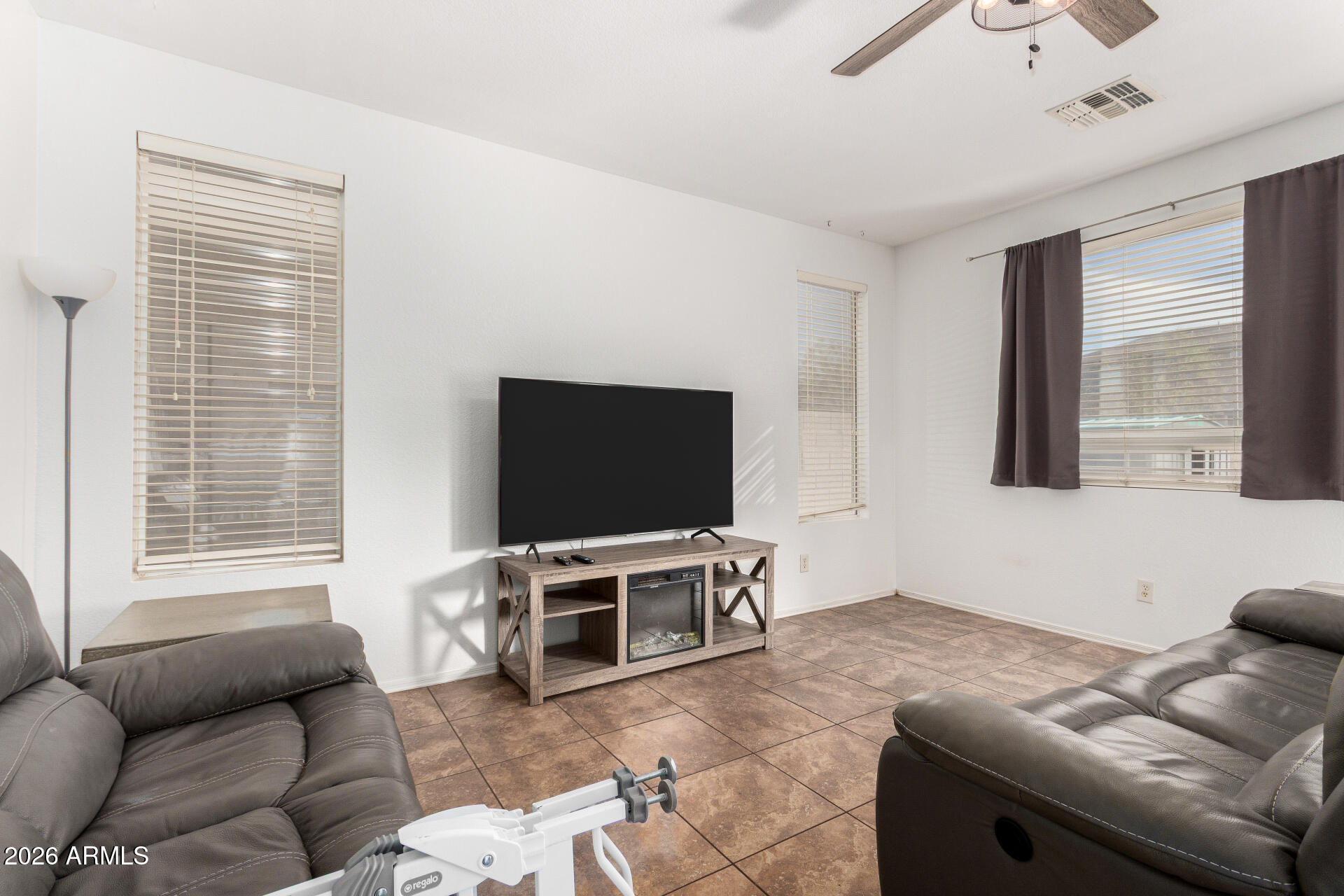 4967 E MEADOW LARK Way