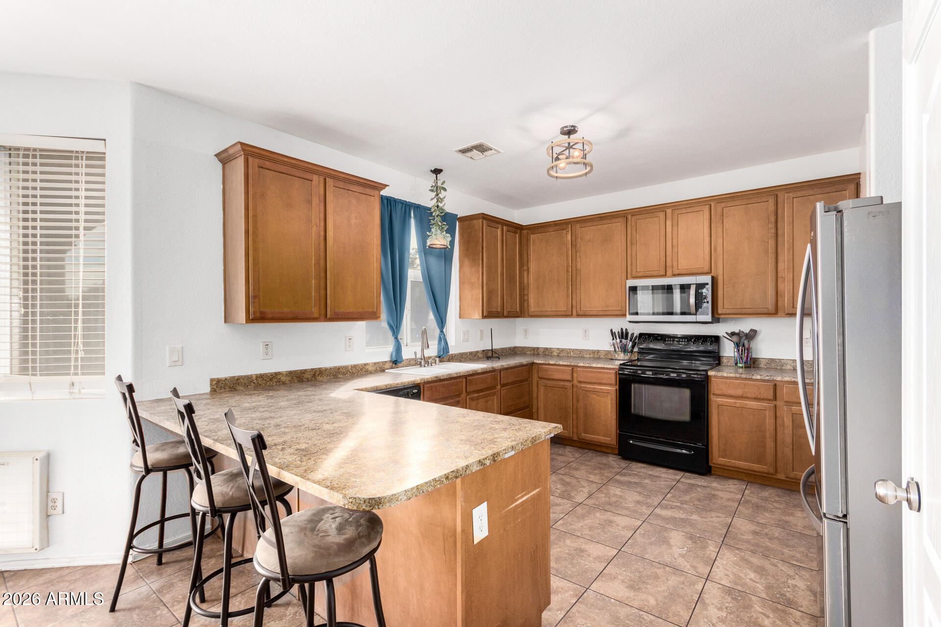 4967 E MEADOW LARK Way