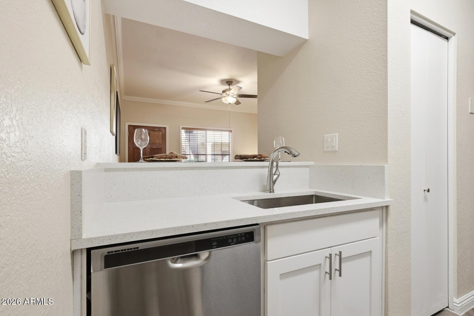 1126 W ELLIOT Road 1003