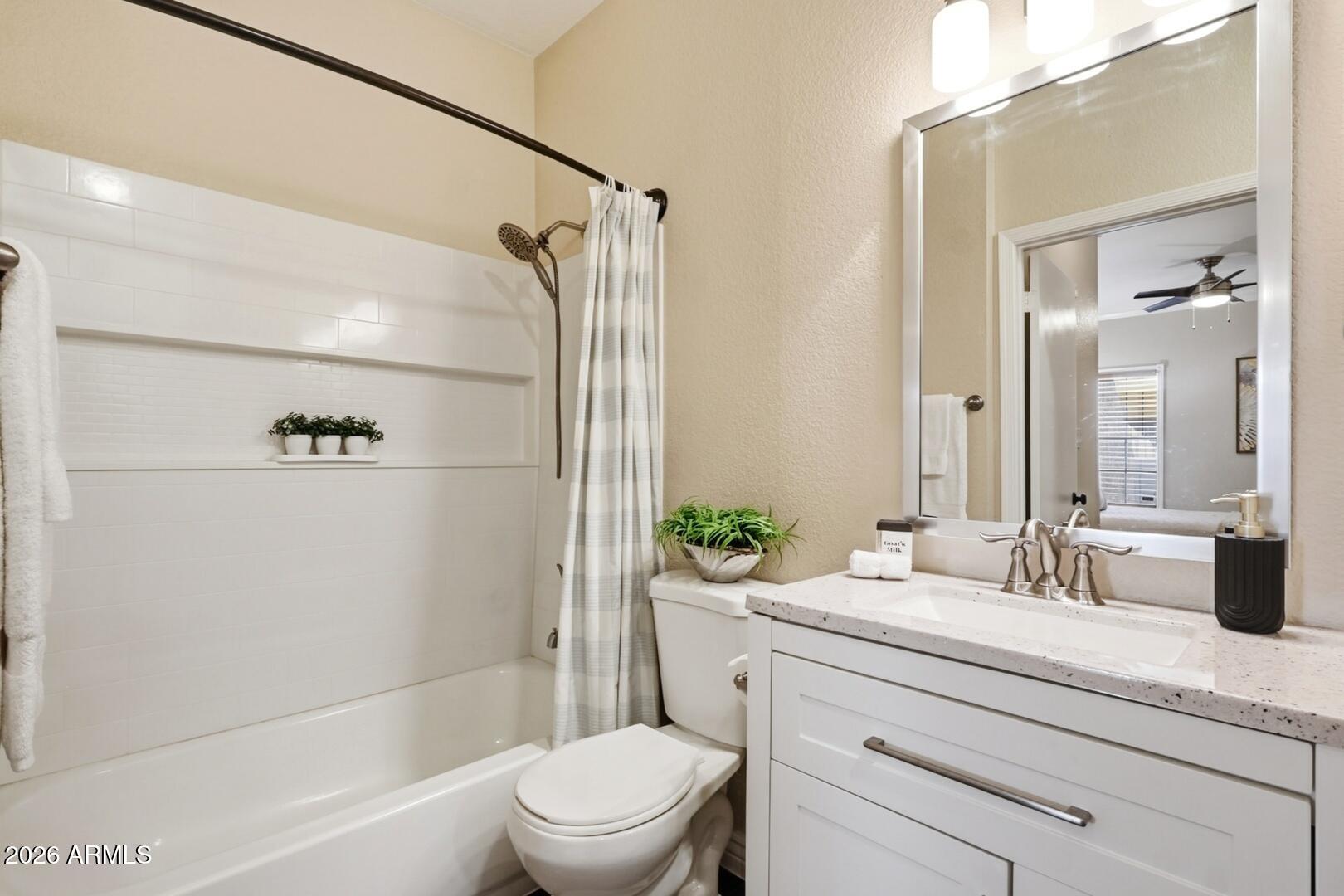 1126 W ELLIOT Road 1003