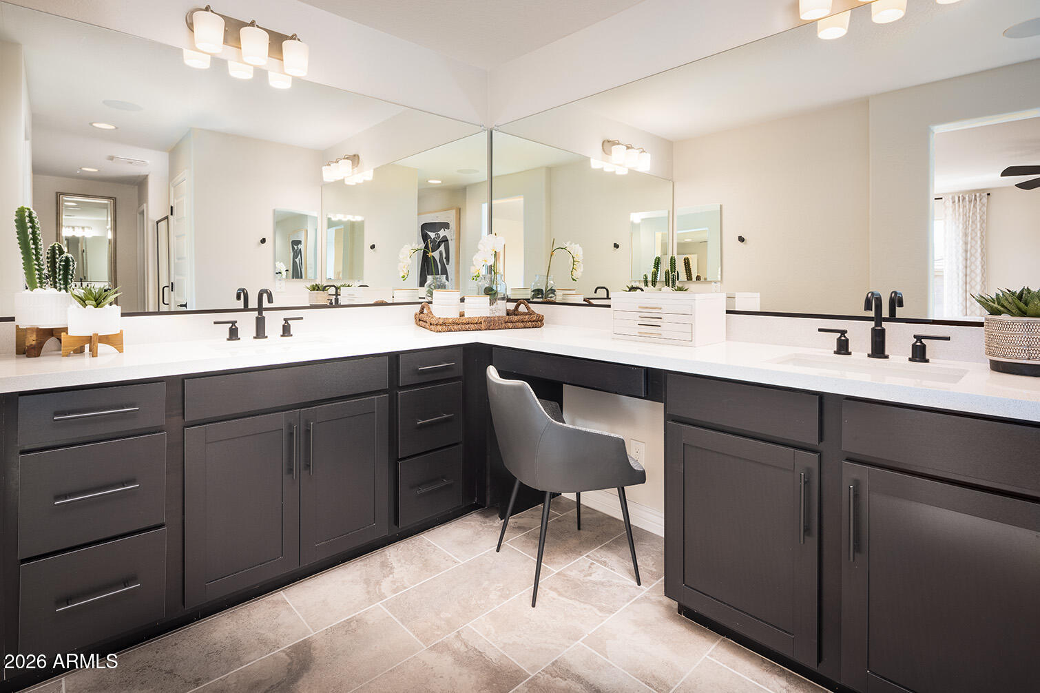 5209 W TOP HAND Trail