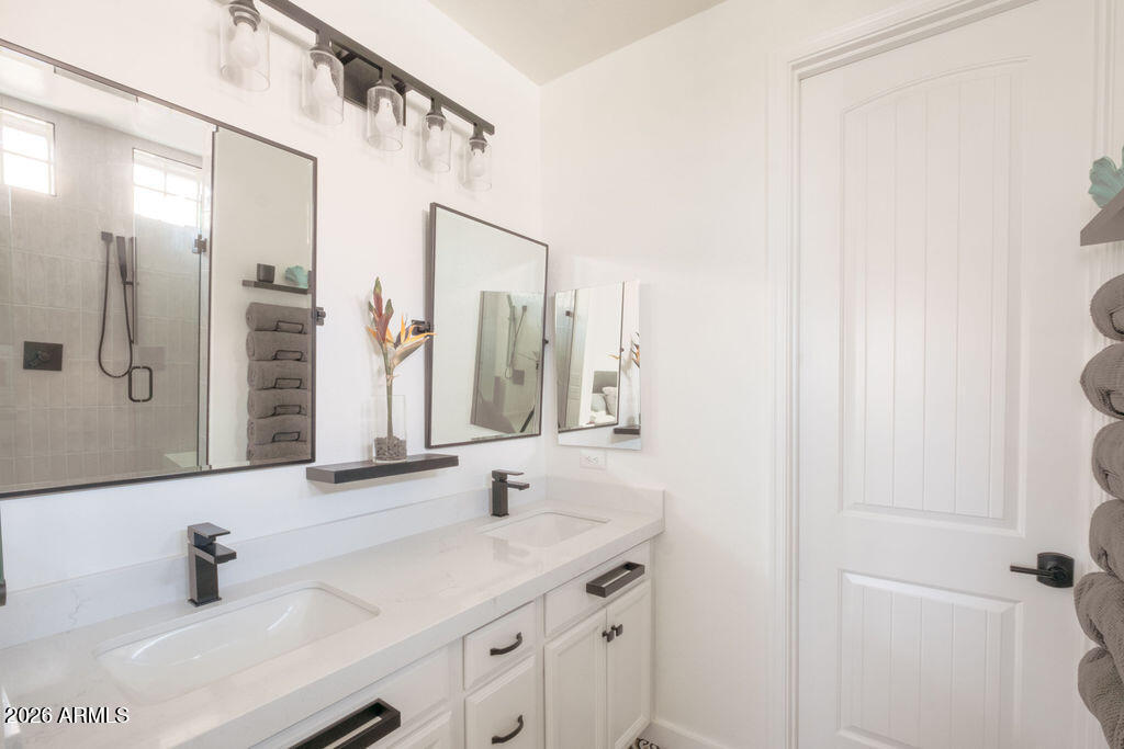 3923 E GALVESTON Street