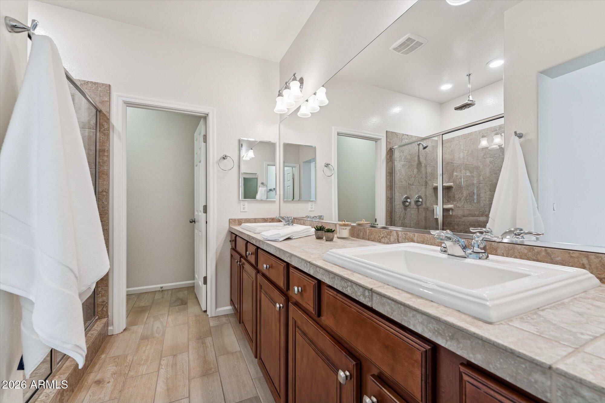 1711 W SATINWOOD Drive