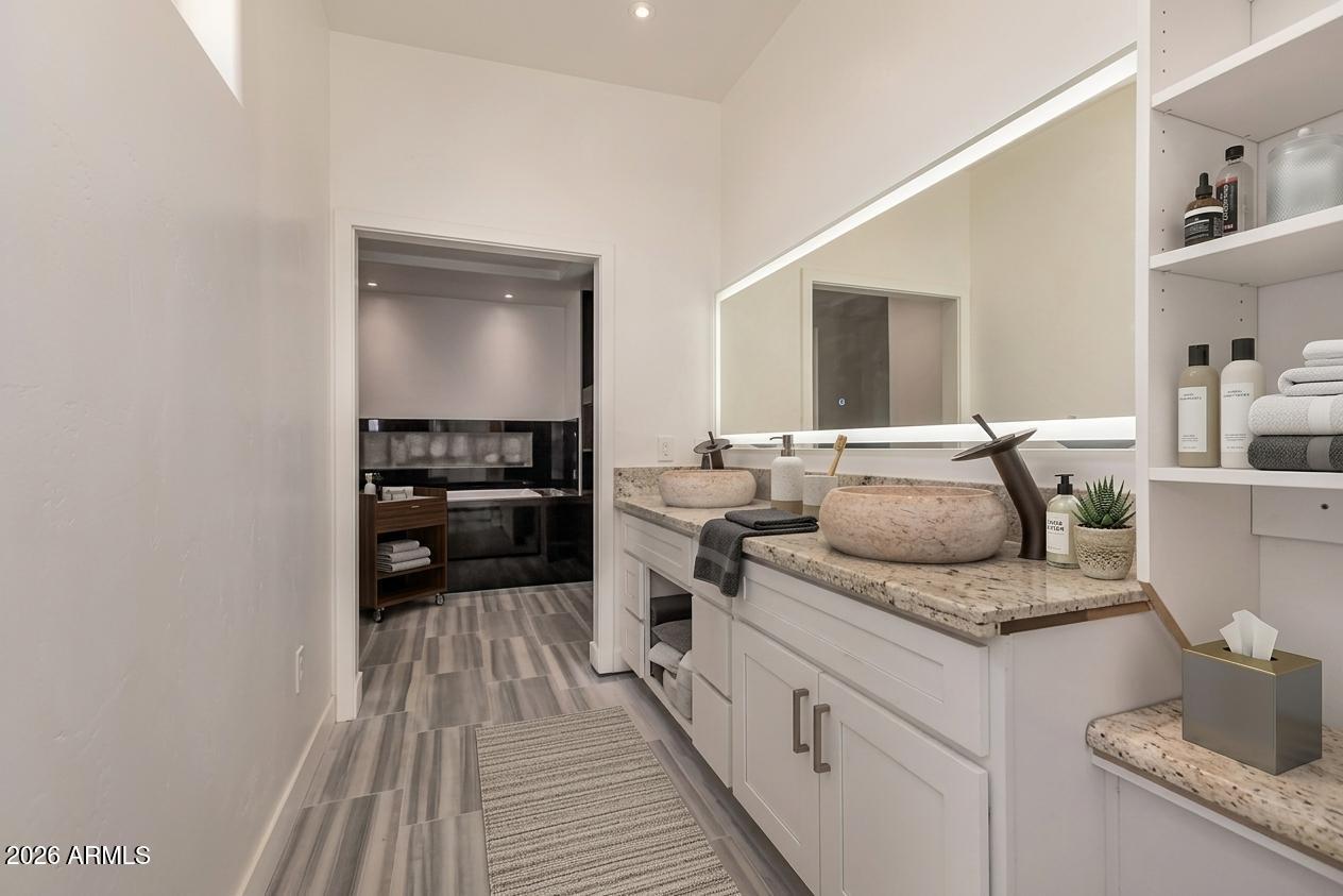 317 W FRONTIER Street