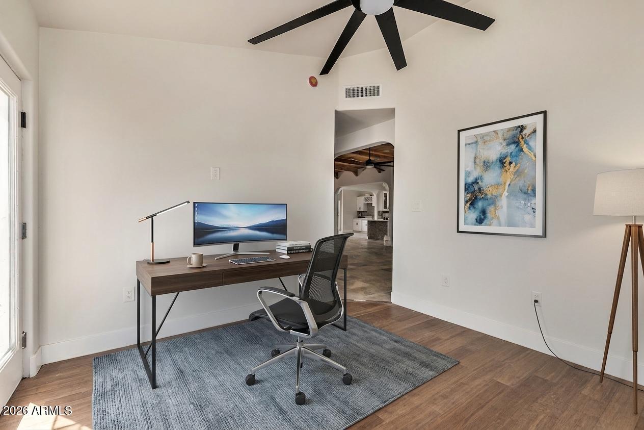 317 W FRONTIER Street