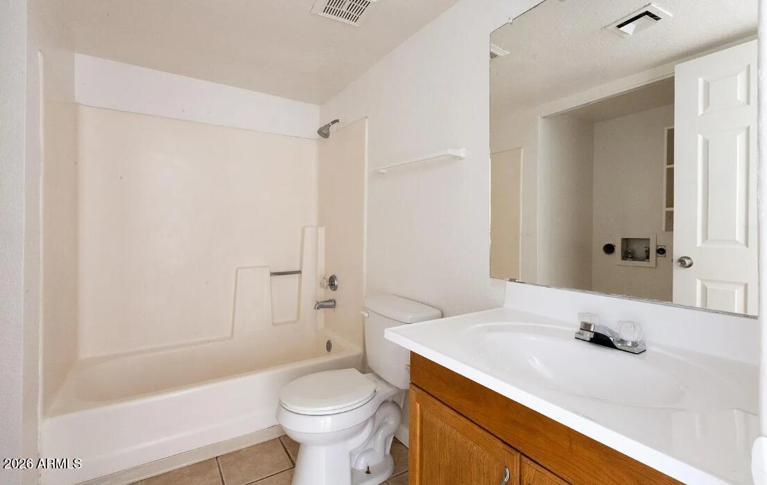 434 W IVYGLEN Street 105