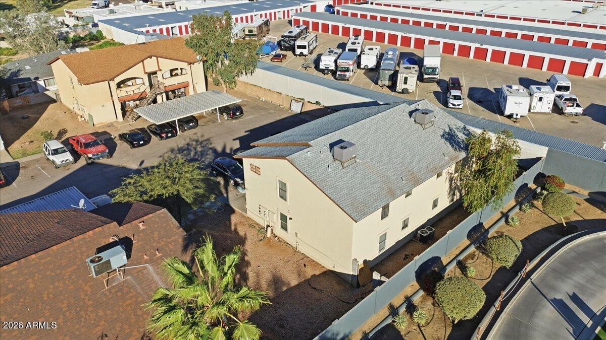 434 W IVYGLEN Street 105