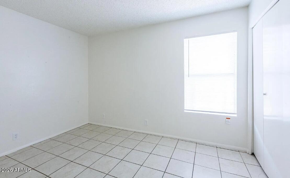 434 W IVYGLEN Street 105