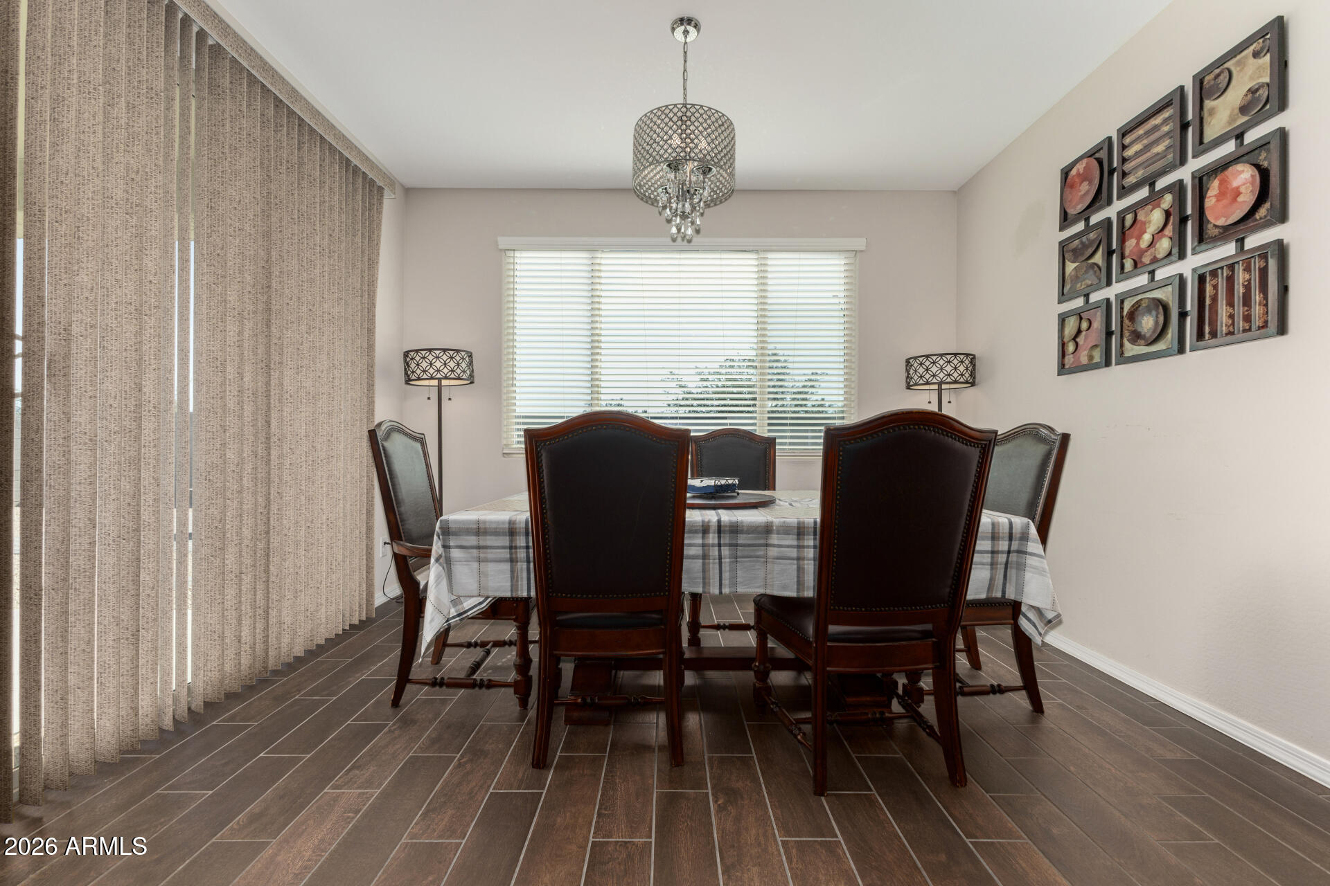 18427 W PASADENA Avenue